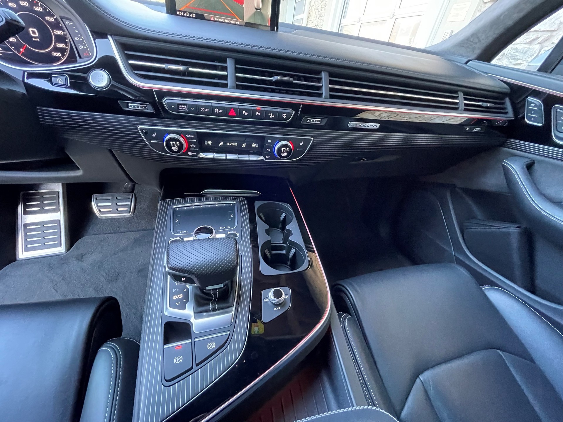 AUDI Q7 3.0 TDI quattro tiptronic-image-10