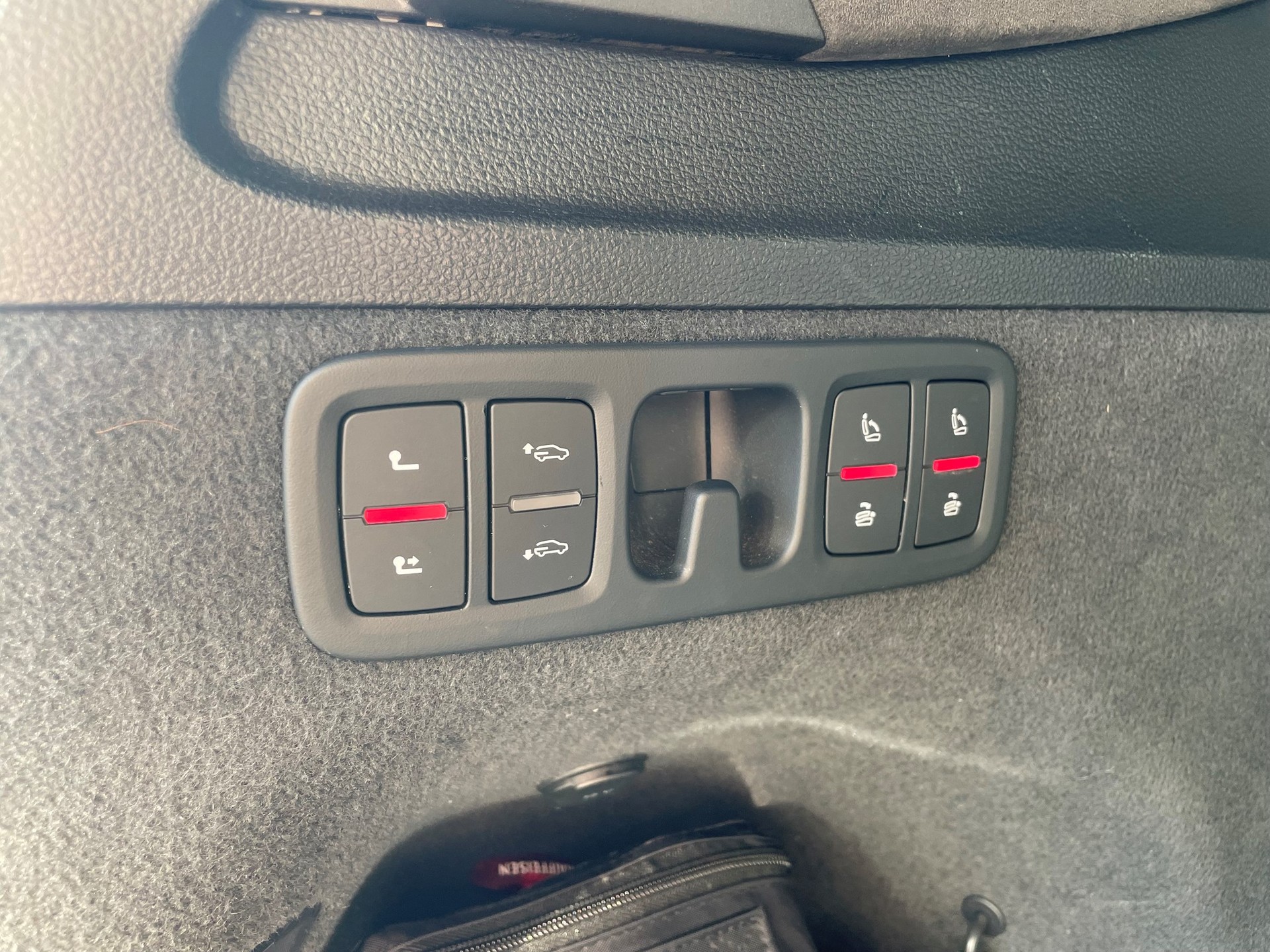AUDI Q7 3.0 TDI quattro tiptronic-image-18