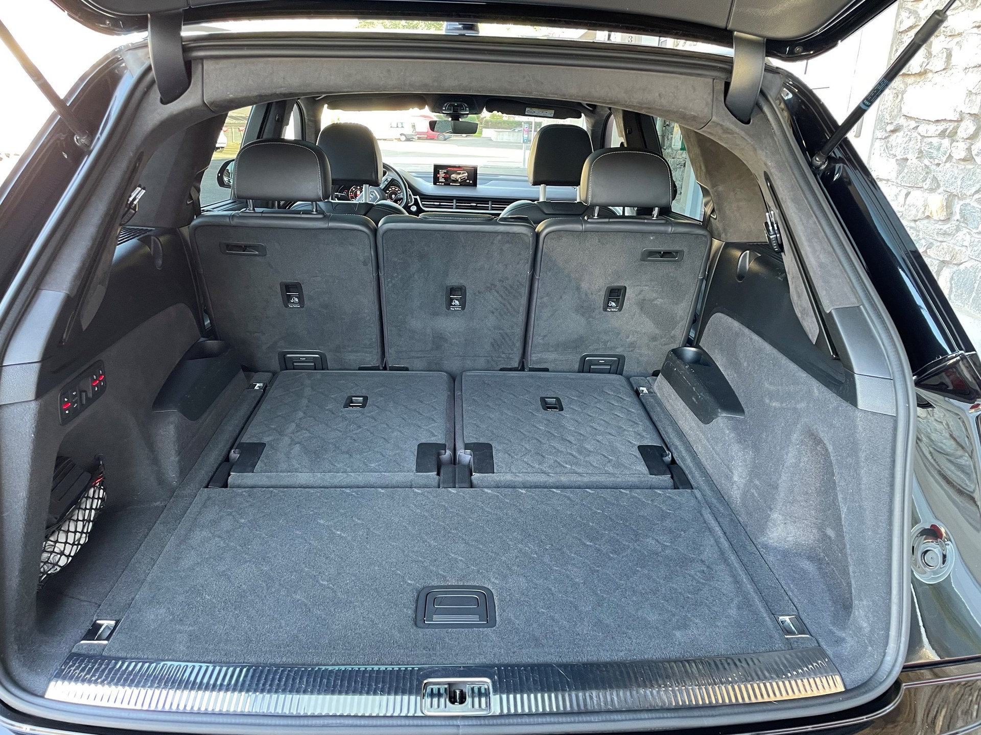 AUDI Q7 3.0 TDI quattro tiptronic-image-19
