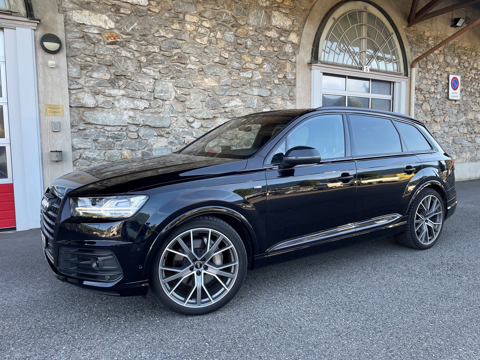 AUDI Q7 3.0 TDI quattro tiptronic-image-0