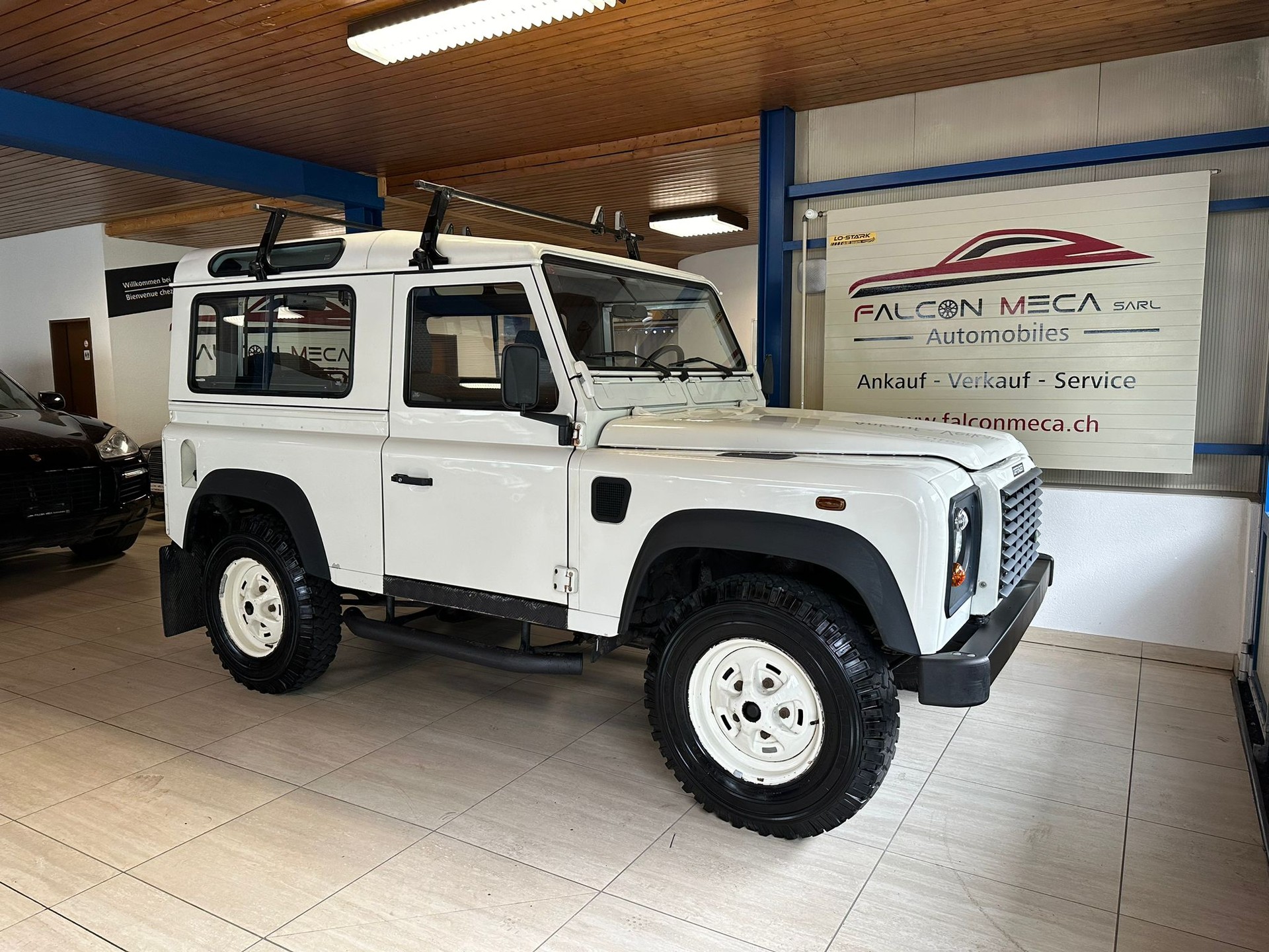 LAND ROVER Defender 90 2.5 Td5-image-0