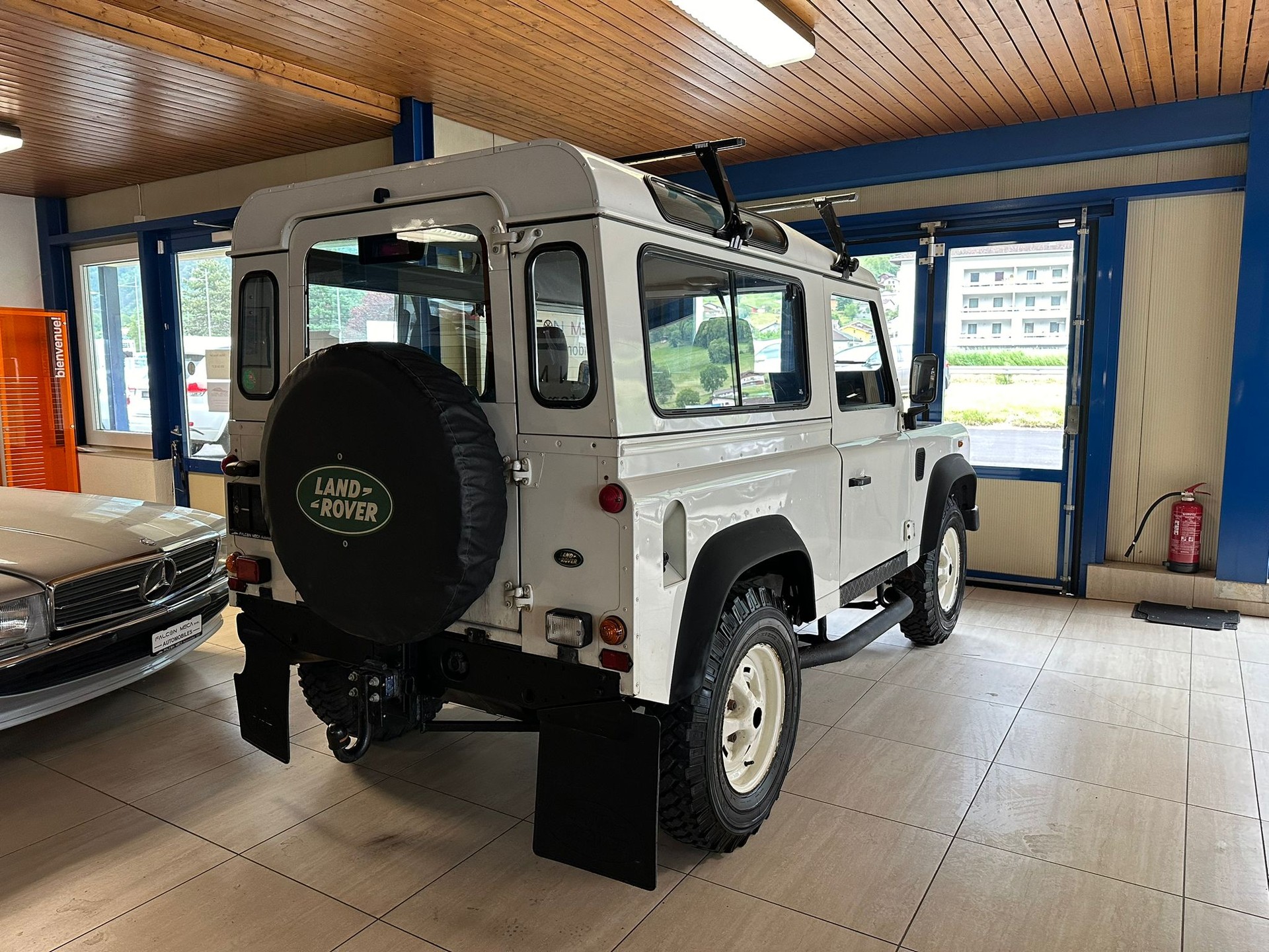 LAND ROVER Defender 90 2.5 Td5-image-6