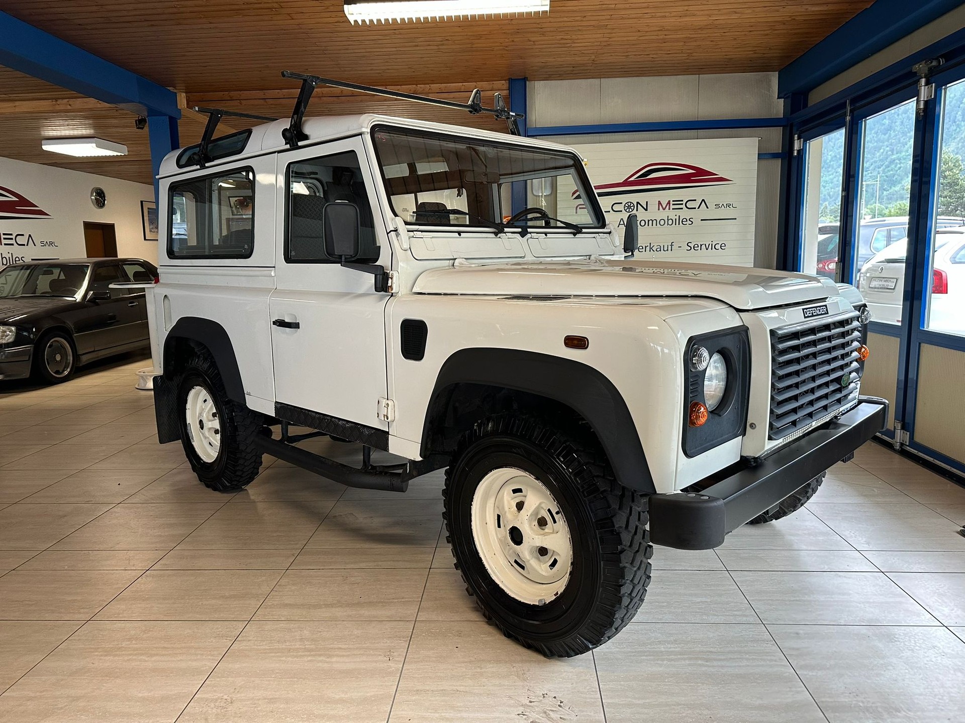 LAND ROVER Defender 90 2.5 Td5-image-8