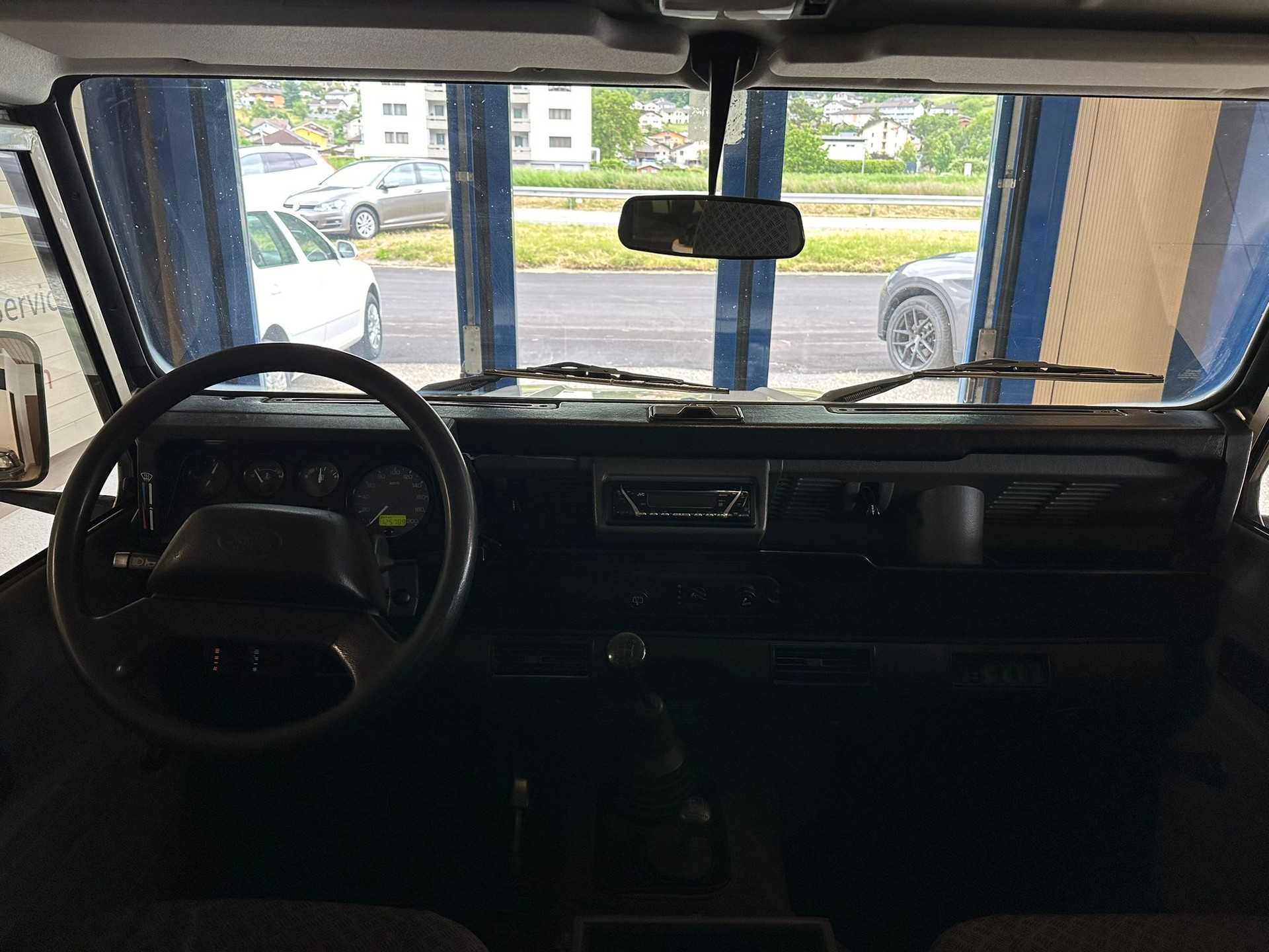 LAND ROVER Defender 90 2.5 Td5-image-10