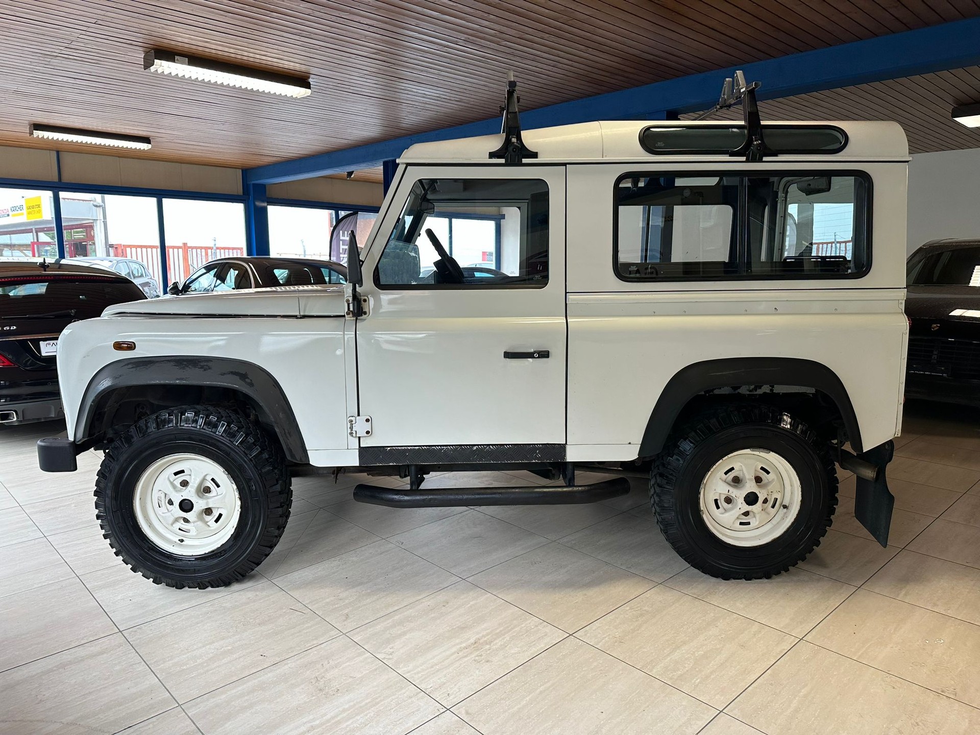LAND ROVER Defender 90 2.5 Td5-image-3