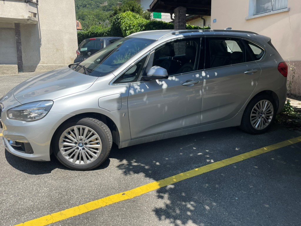 BMW 225xe iPerformance Active Tourer Luxury Line Aut. Hybrid Plugin-image-0