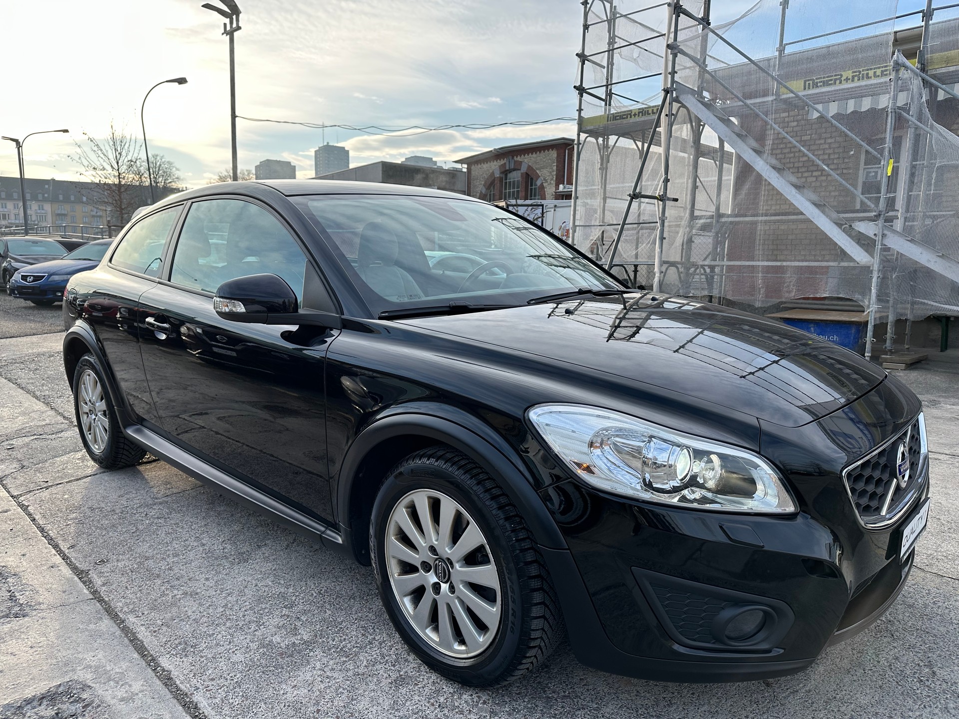 VOLVO C30 T5 Momentum Geartronic-showroom-element-2
