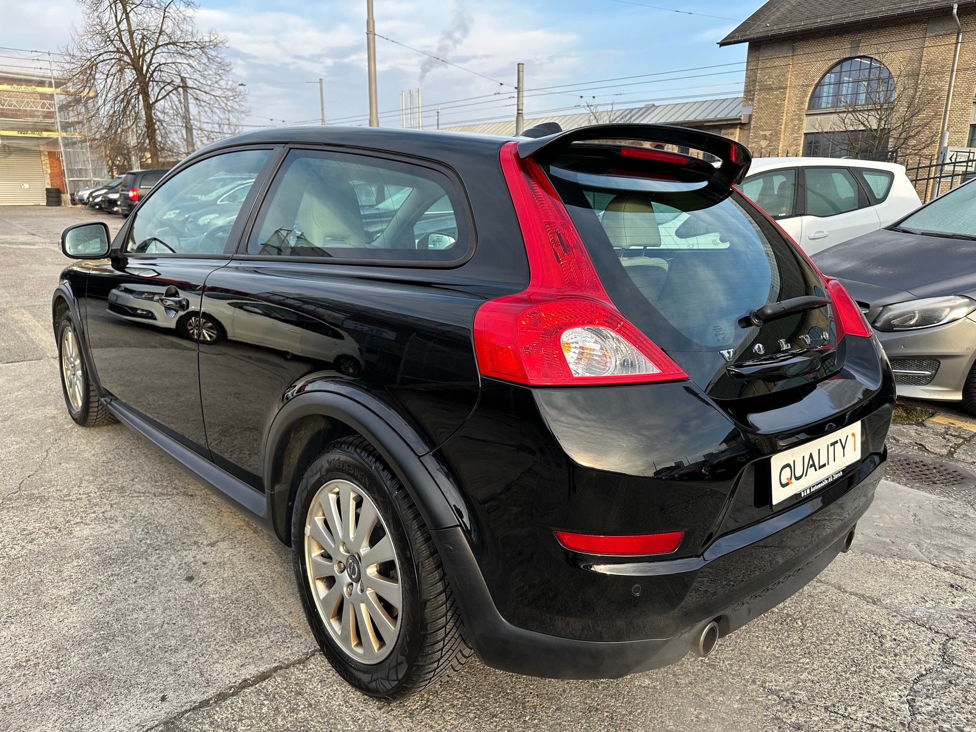 VOLVO C30 T5 Momentum Geartronic-image-5
