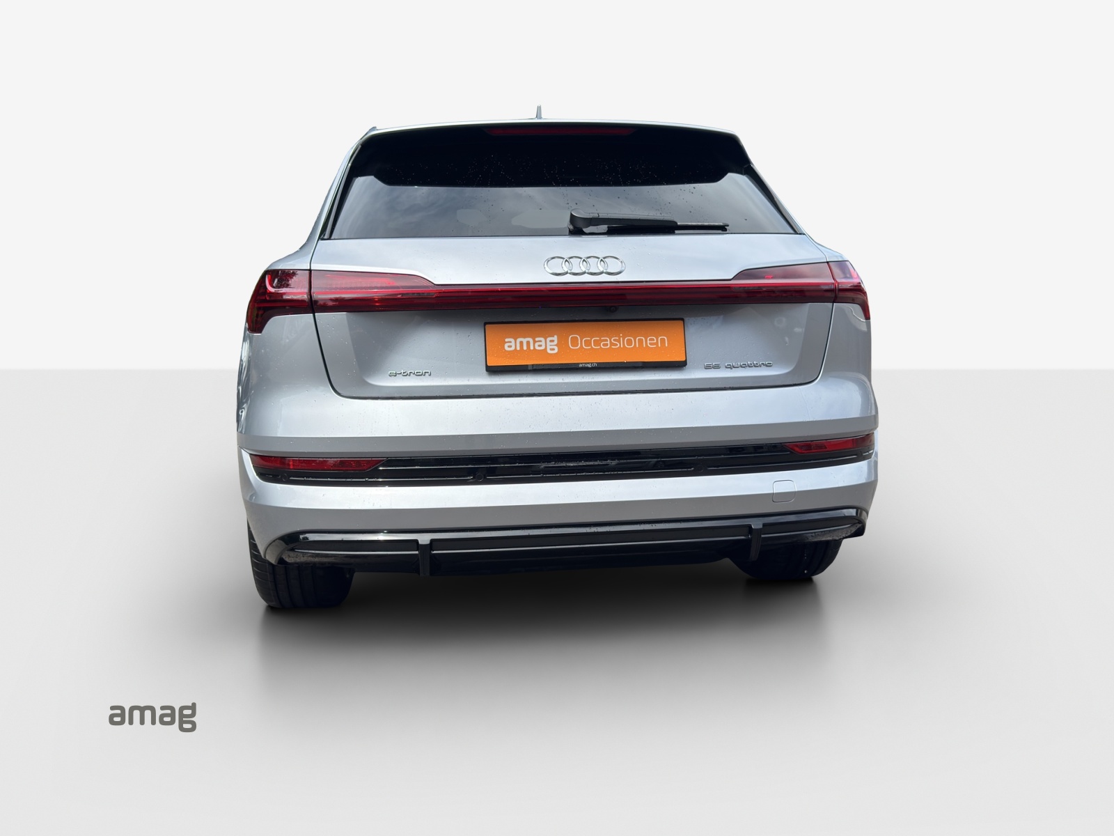 AUDI e-tron 55 S Line quattro-image-3