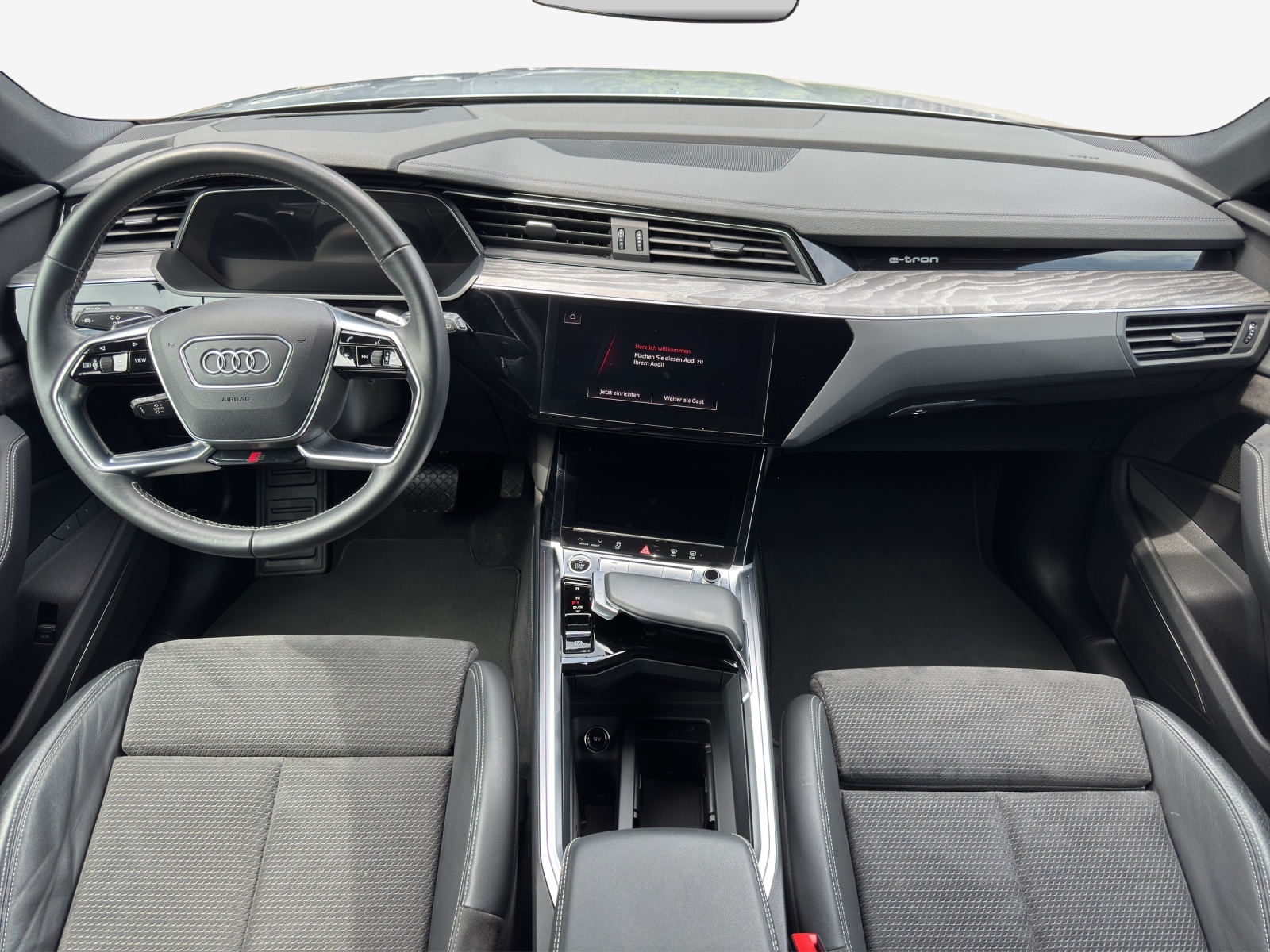AUDI e-tron 55 S Line quattro-image-8