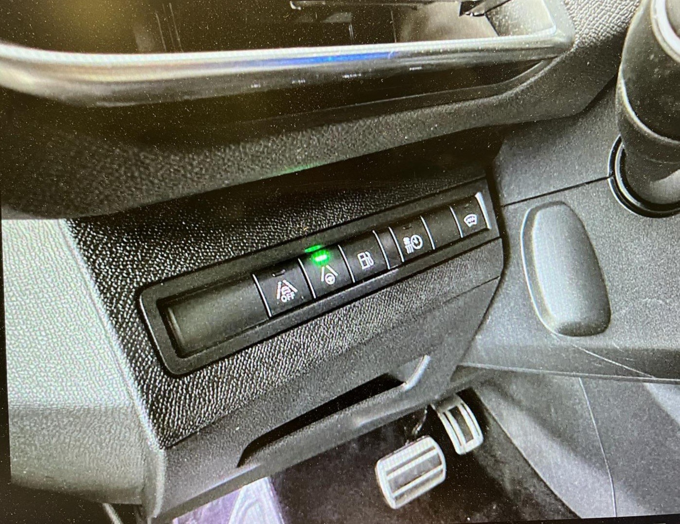 PEUGEOT 3008 300e Hybrid4 GT EAT8-image-9