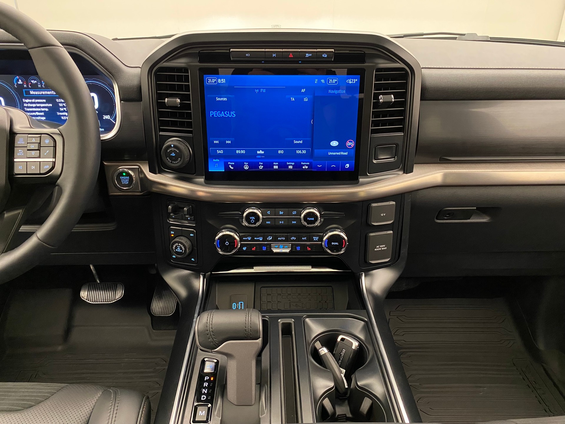 FORD F-150 Raptor Crew Cab-image-10