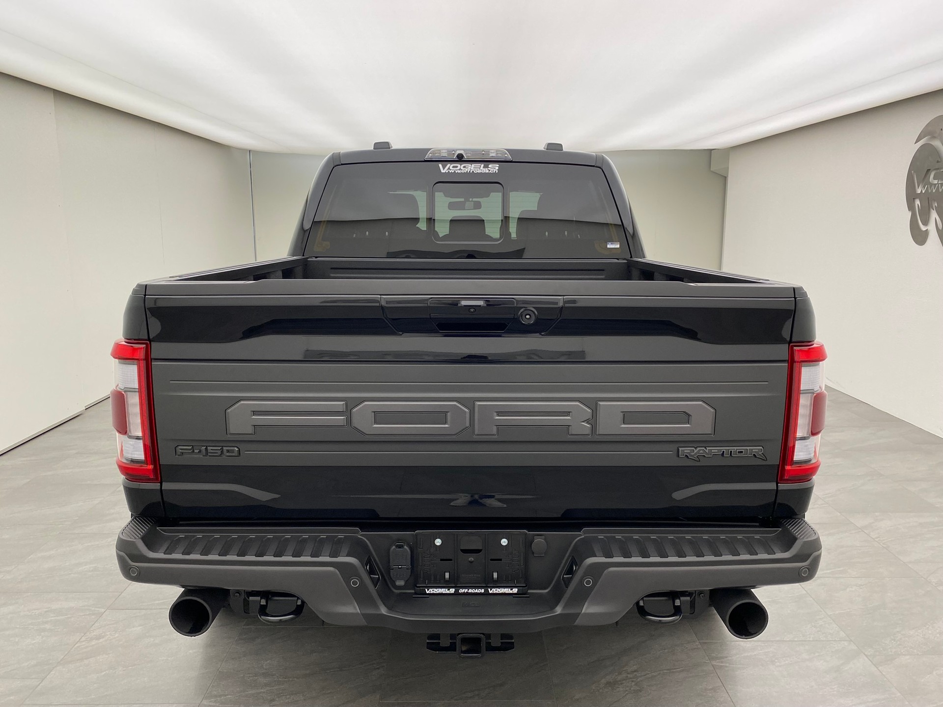 FORD F-150 Raptor Crew Cab-image-5