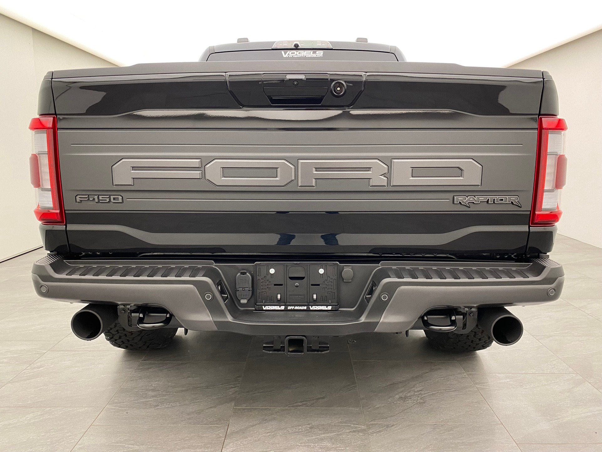 FORD F-150 Raptor Crew Cab-image-4