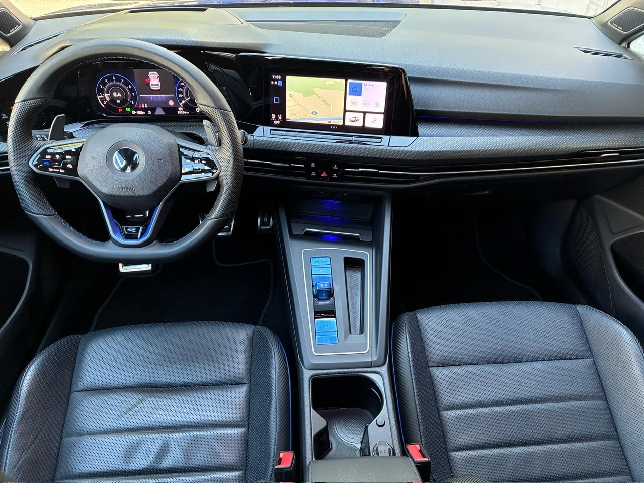 VW Golf 2.0 TSI R DSG 4Motion-image-10