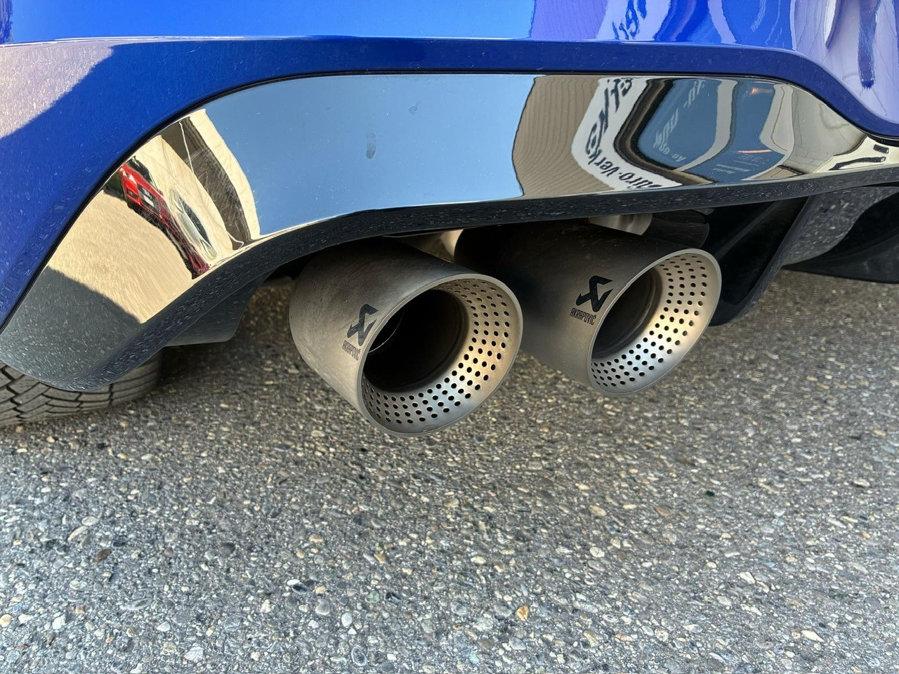 VW Golf 2.0 TSI R DSG 4Motion-image-9