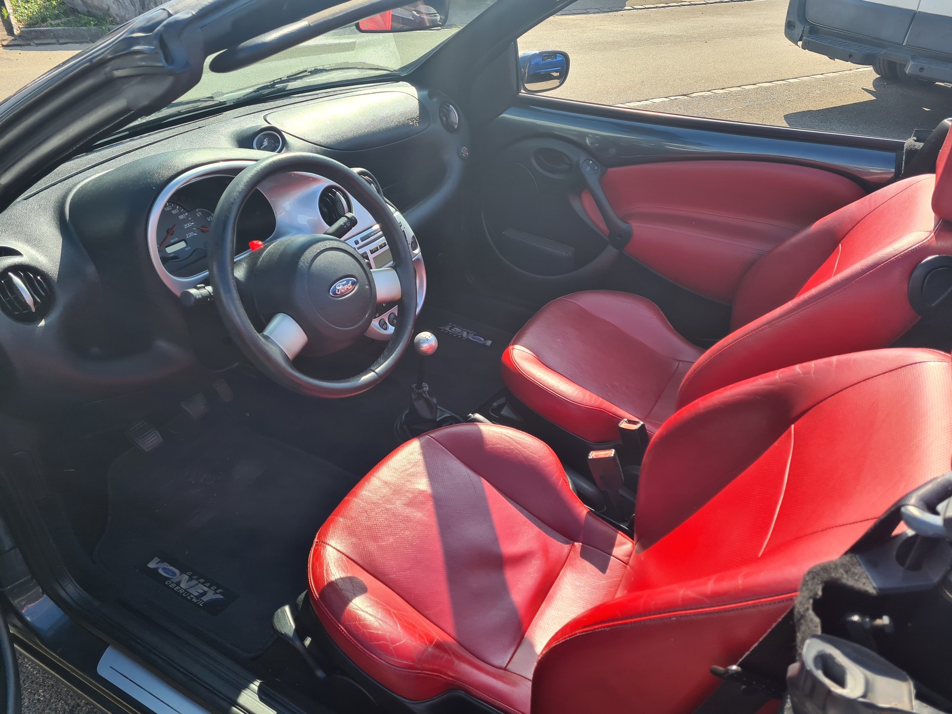 FORD Streetka 1.6 (Luxury)-image-7