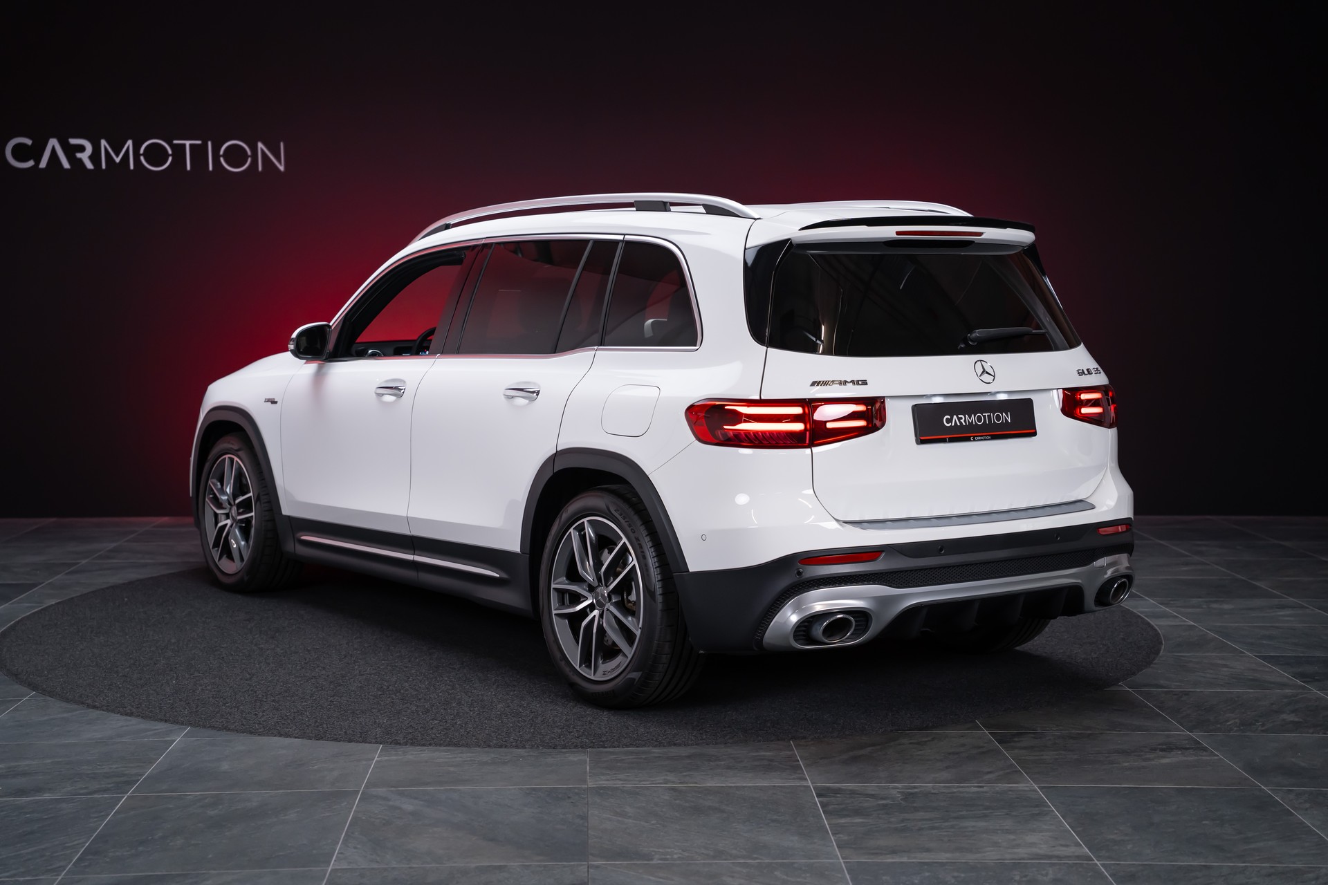 MERCEDES-BENZ GLB 35 AMG 4matic / Facelift / Ambiente-Beleuchtung / Rückfahrkamera-image-9