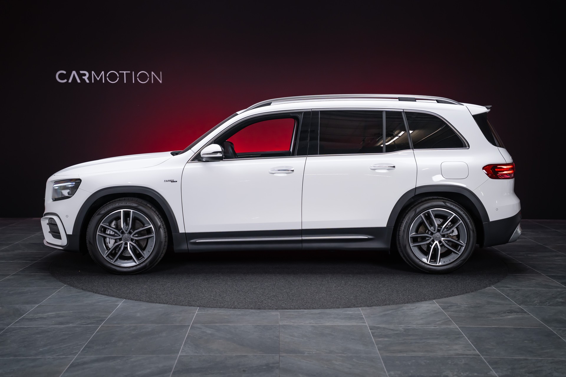 MERCEDES-BENZ GLB 35 AMG 4matic / Facelift / Ambiente-Beleuchtung / Rückfahrkamera-image-10