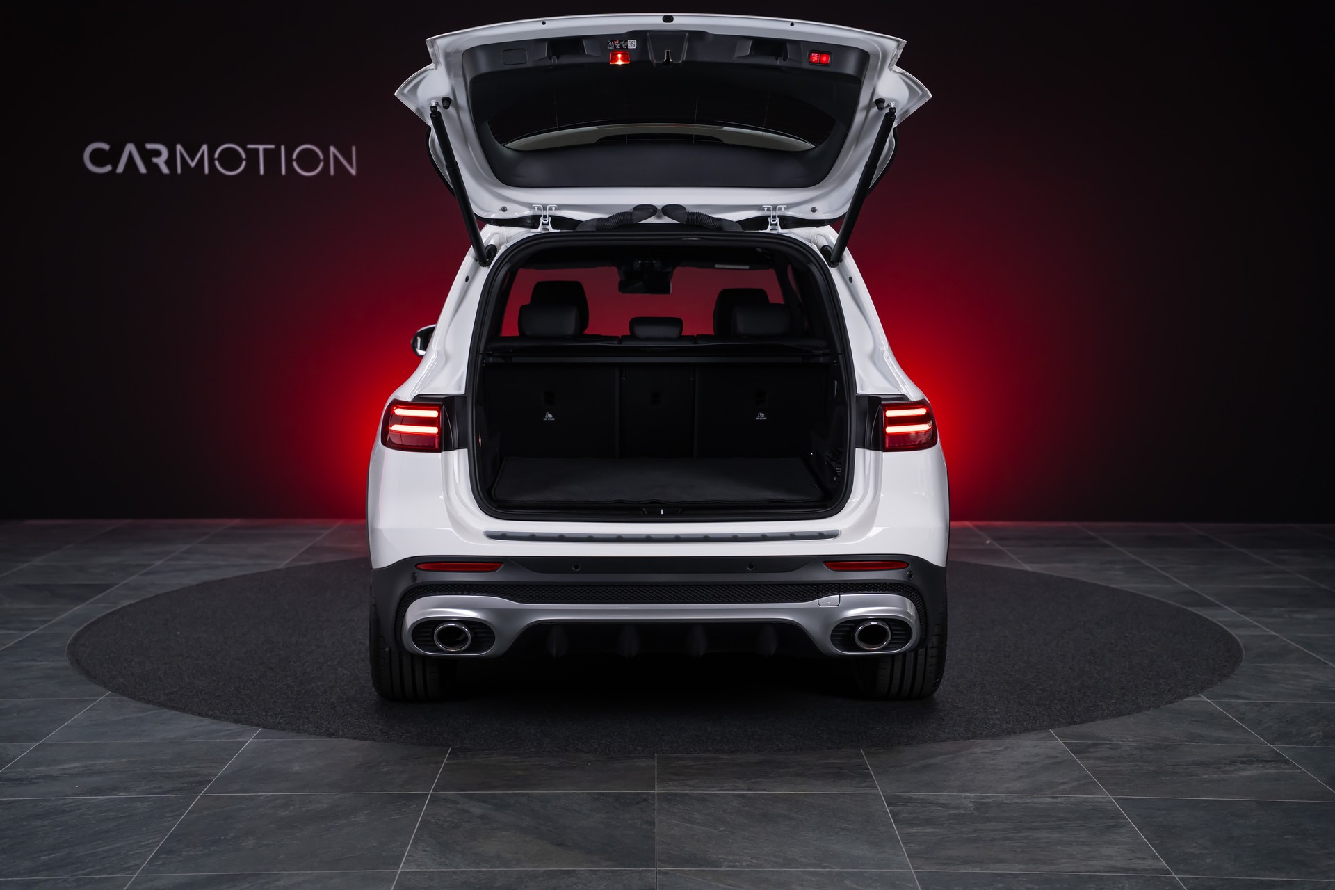 MERCEDES-BENZ GLB 35 AMG 4matic / Facelift / Ambiente-Beleuchtung / Rückfahrkamera-image-7