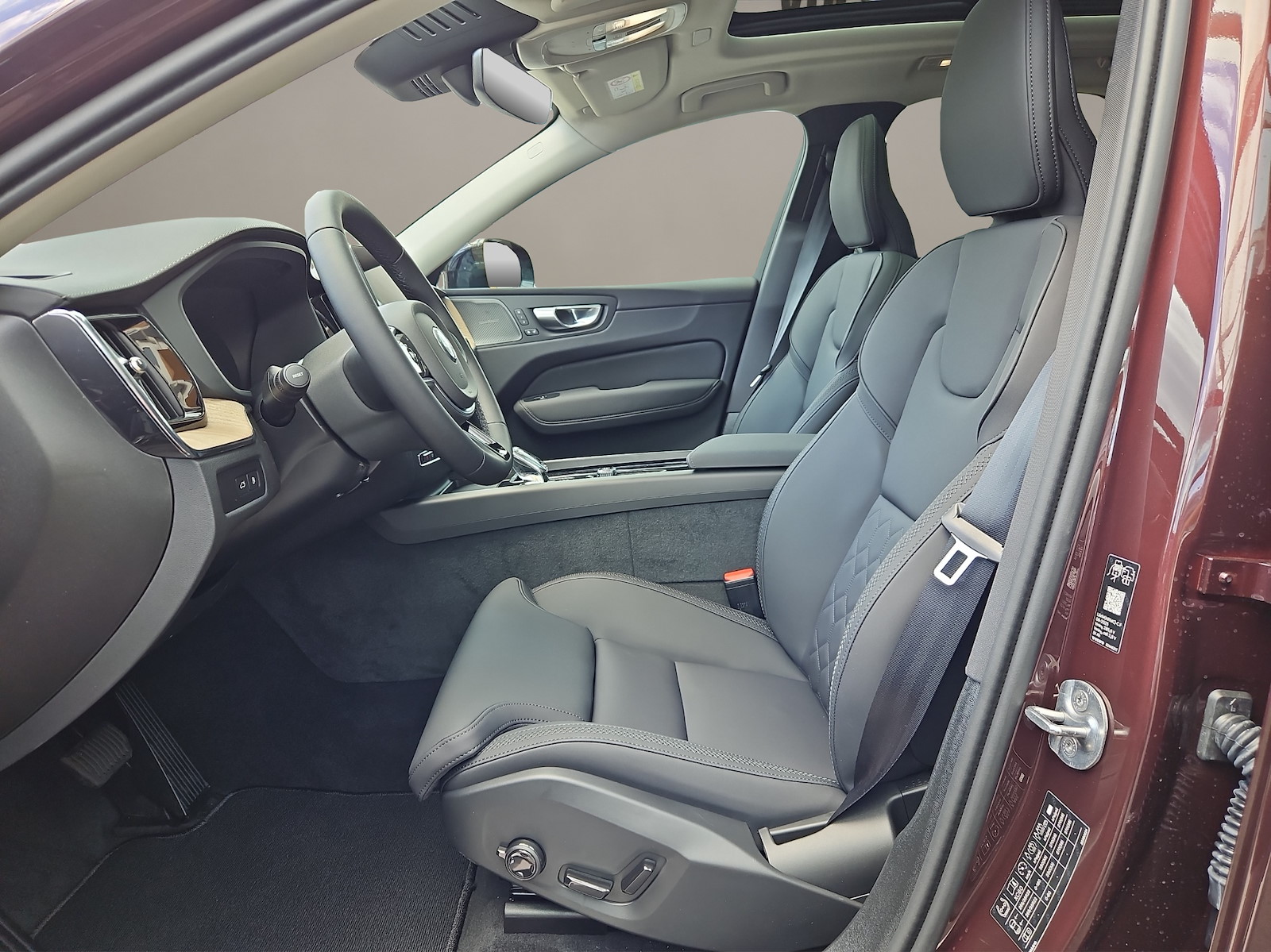 VOLVO XC60 2.0 T8 TE Ultra Dark eAWD-image-9