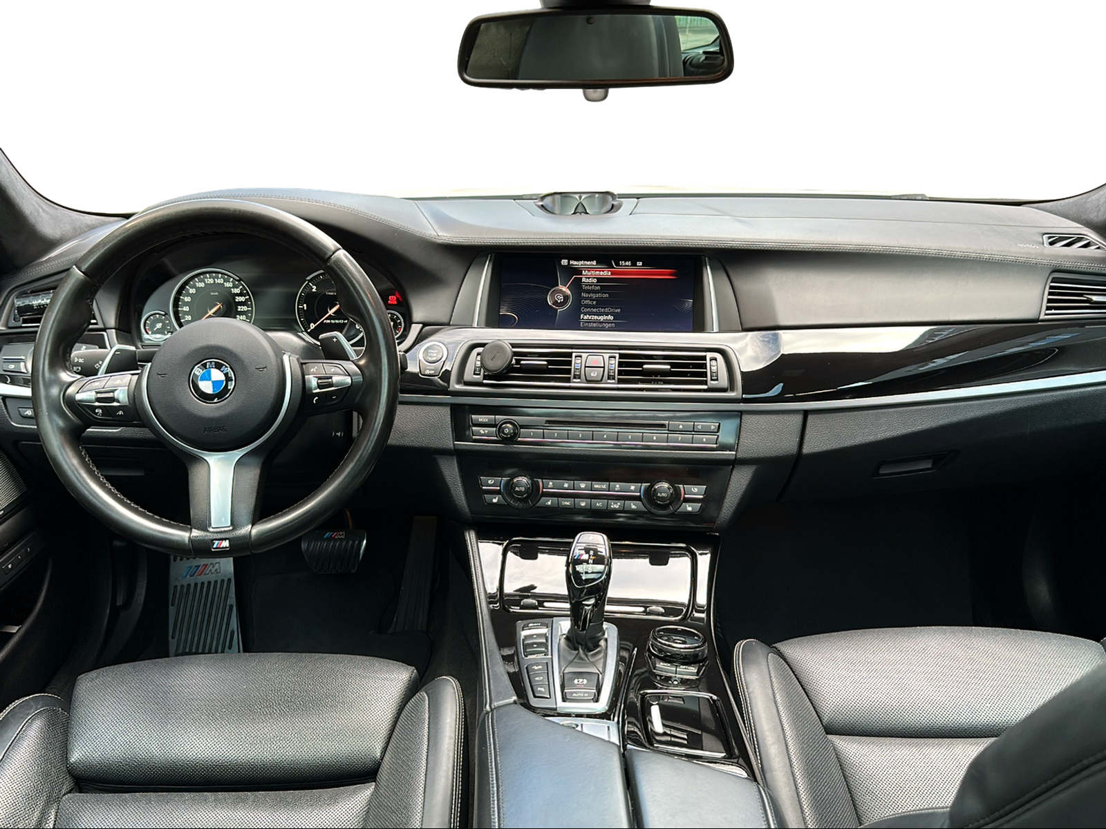 BMW M550d Touring xDrive Steptronic-image-3