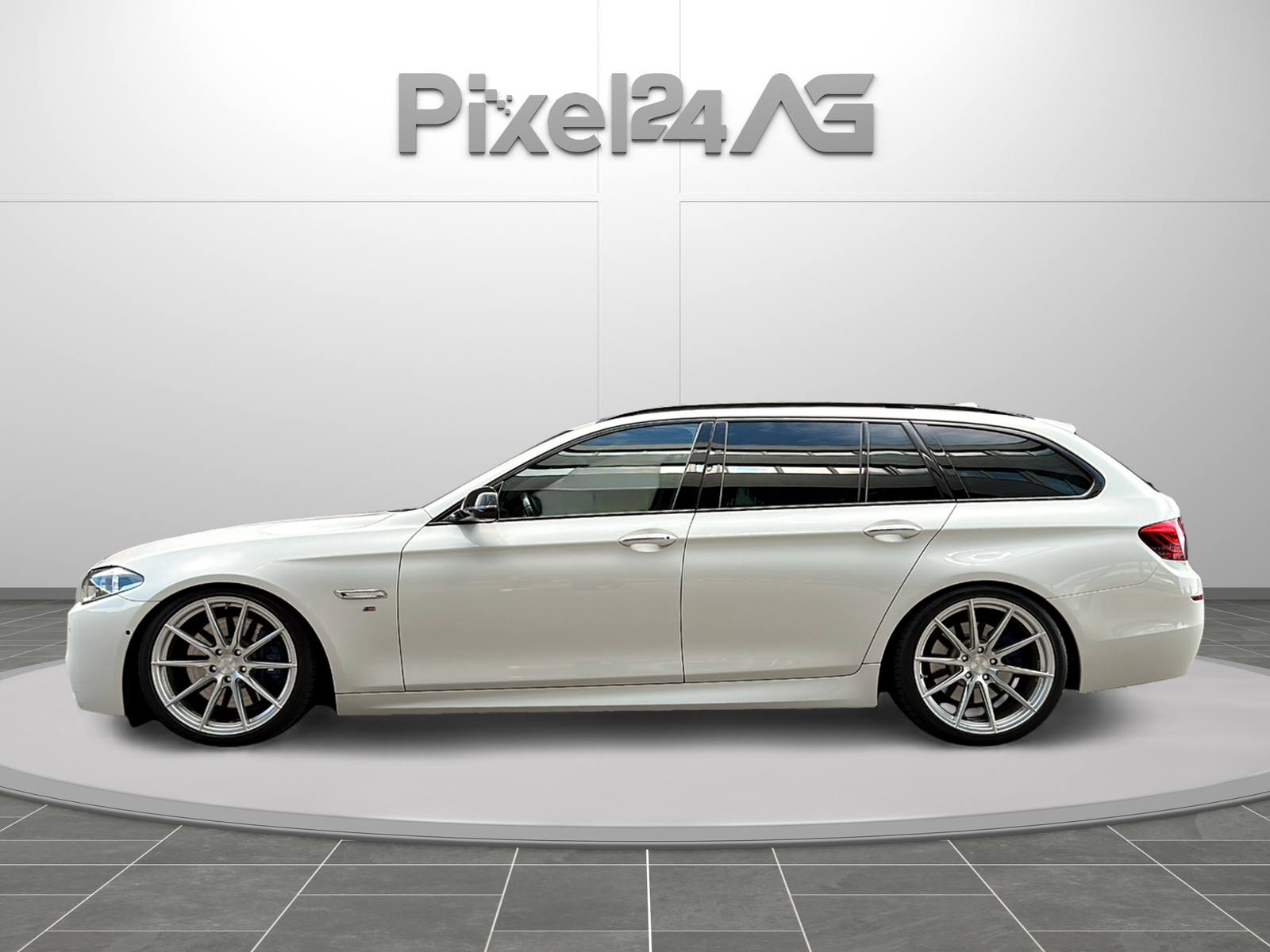 BMW M550d Touring xDrive Steptronic-image-2
