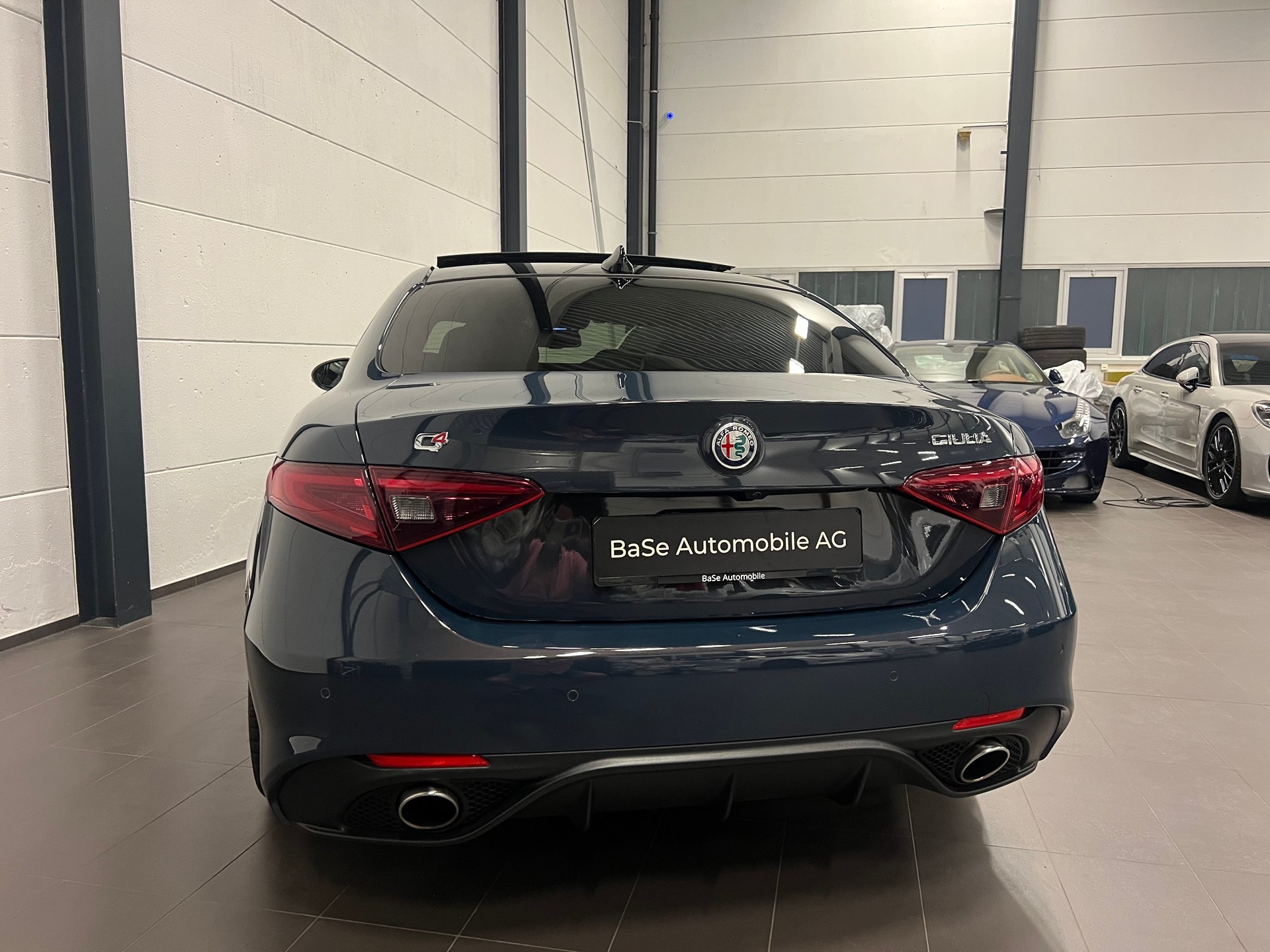 ALFA ROMEO Giulia 2.2 JTDM Veloce Q4 Automatic-image-15