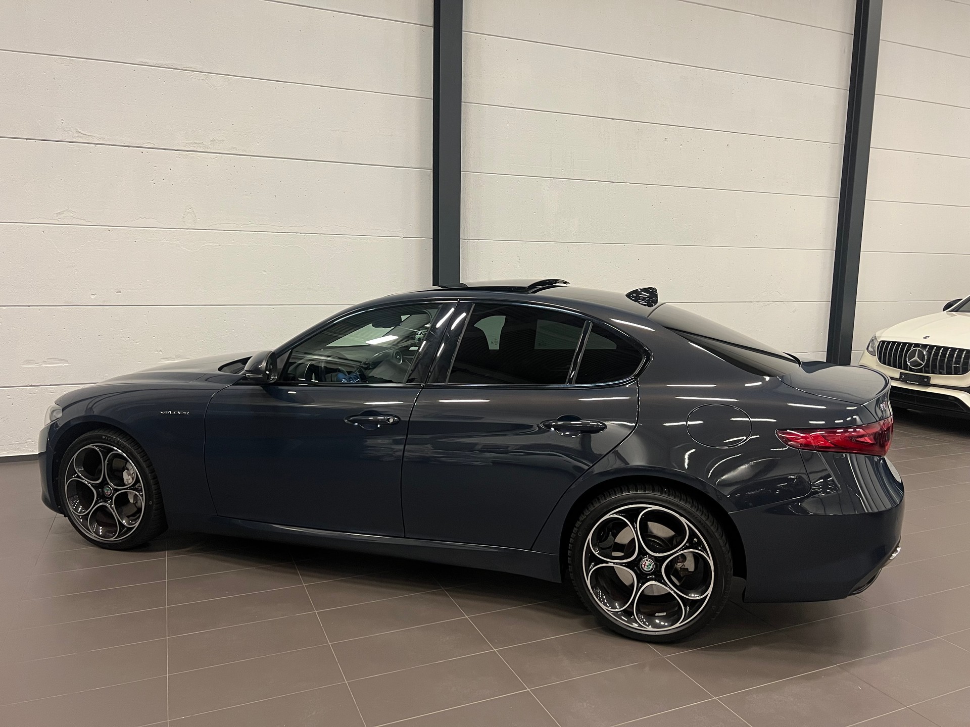 ALFA ROMEO Giulia 2.2 JTDM Veloce Q4 Automatic-image-14
