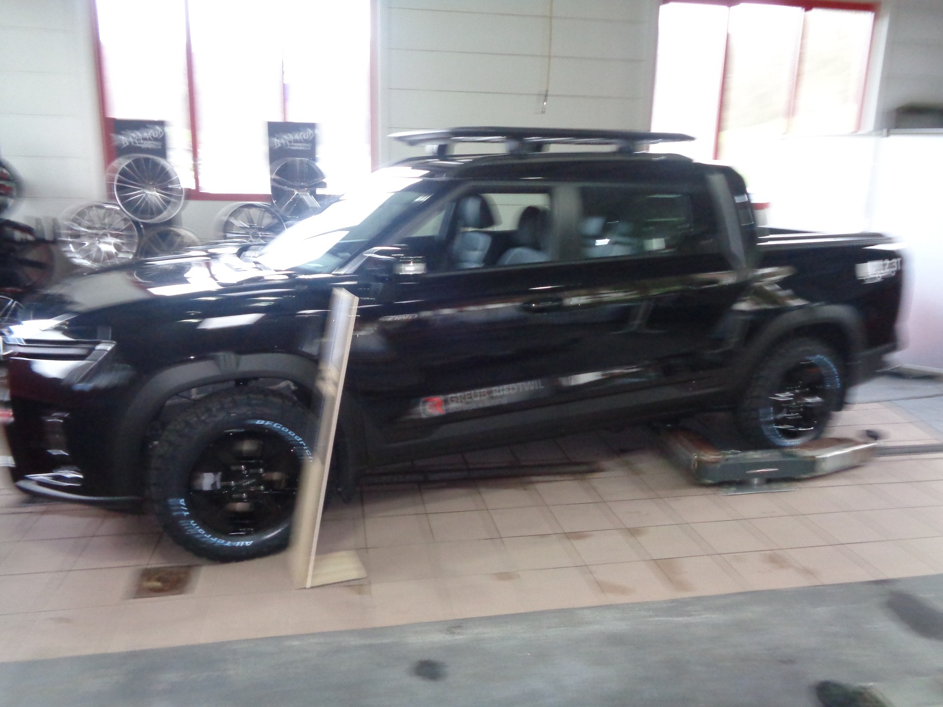 KGM-SsangYong Musso EV 80.2 kWh 4 WD-showroom-element-1