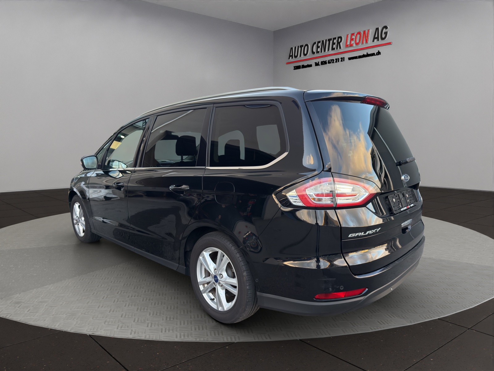 FORD Galaxy 2.0 TDCi Titanium AWD PowerShift-image-3