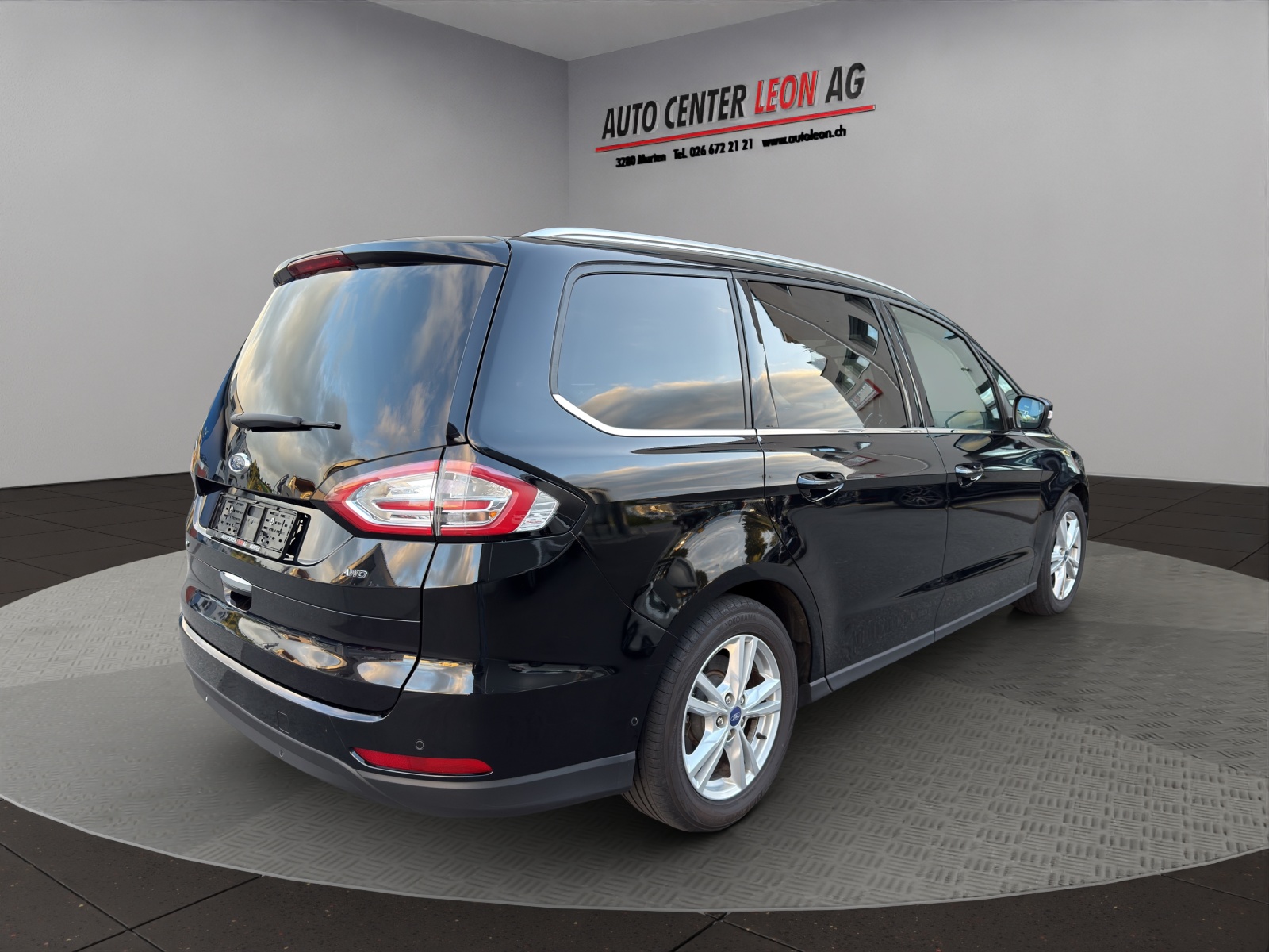 FORD Galaxy 2.0 TDCi Titanium AWD PowerShift-image-5