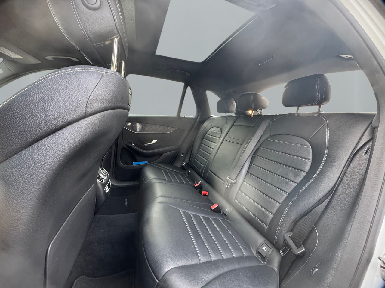 MERCEDES-BENZ GLC 350 e AMG Line 4Matic 7G-Tronic-image-5