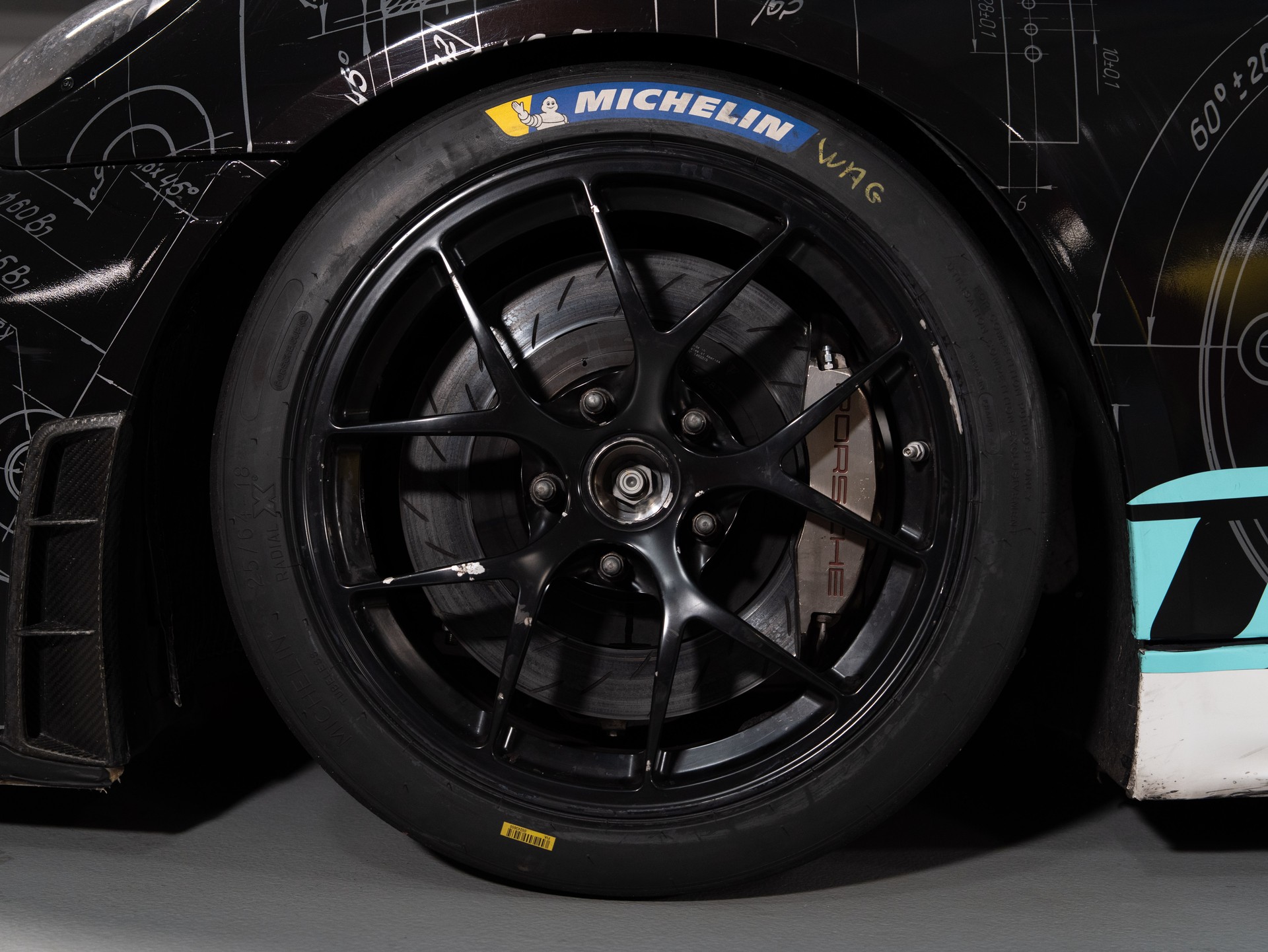 PORSCHE 718 GT4 Club Sport Manthey Racing MR-image-9