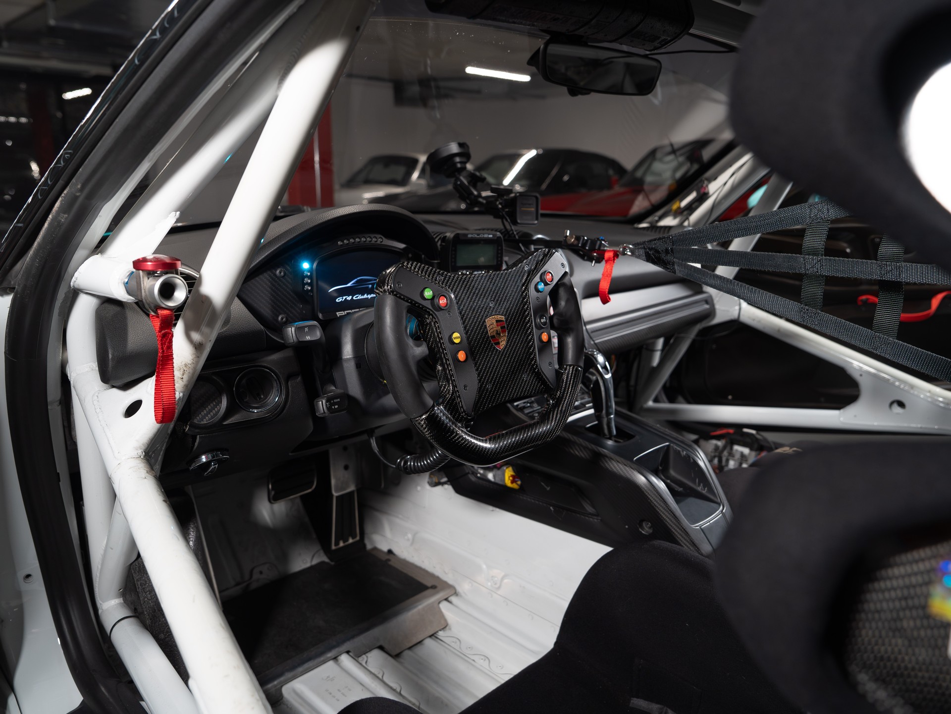 PORSCHE 718 GT4 Club Sport Manthey Racing MR-image-15