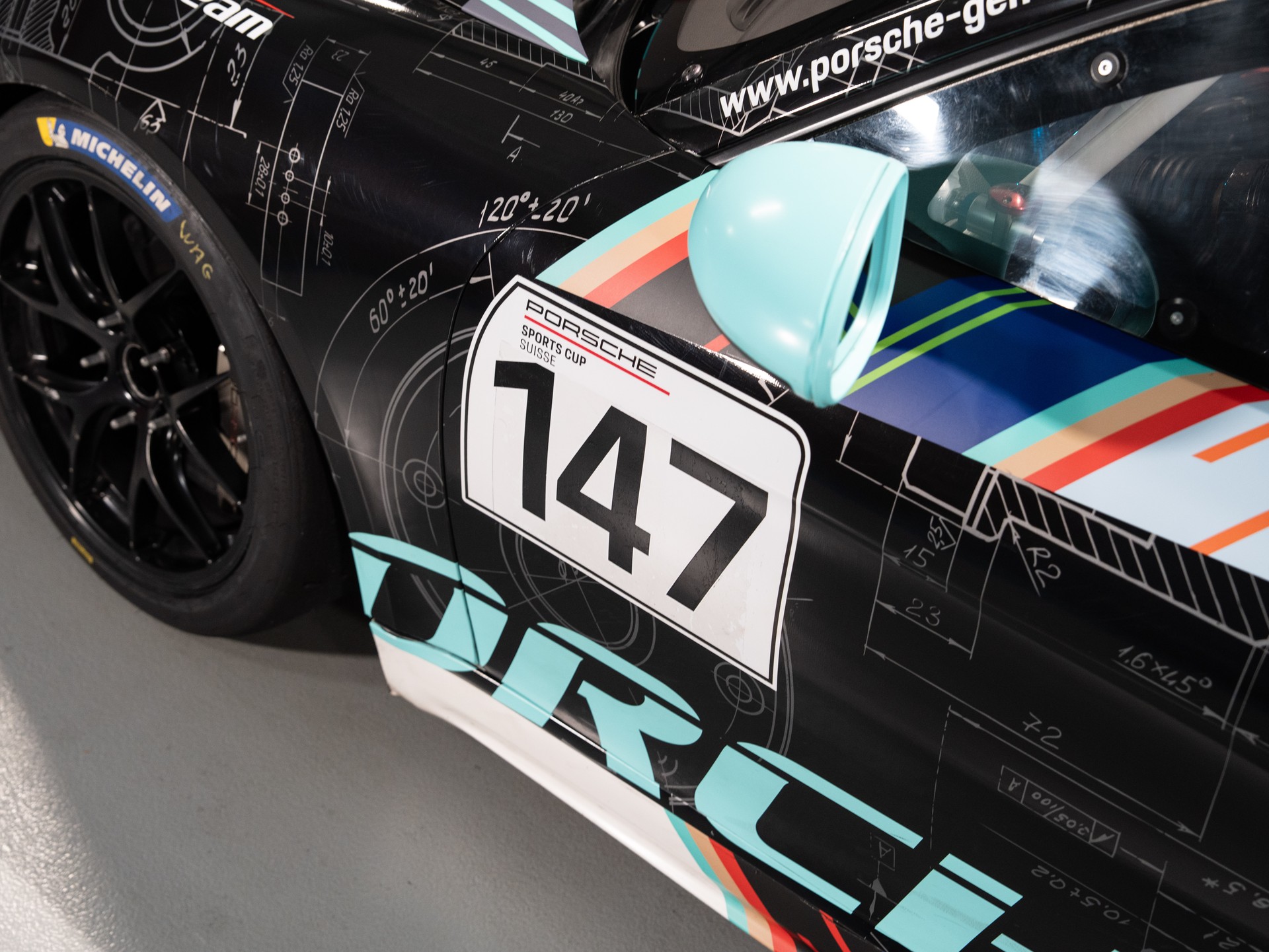 PORSCHE 718 GT4 Club Sport Manthey Racing MR-image-10