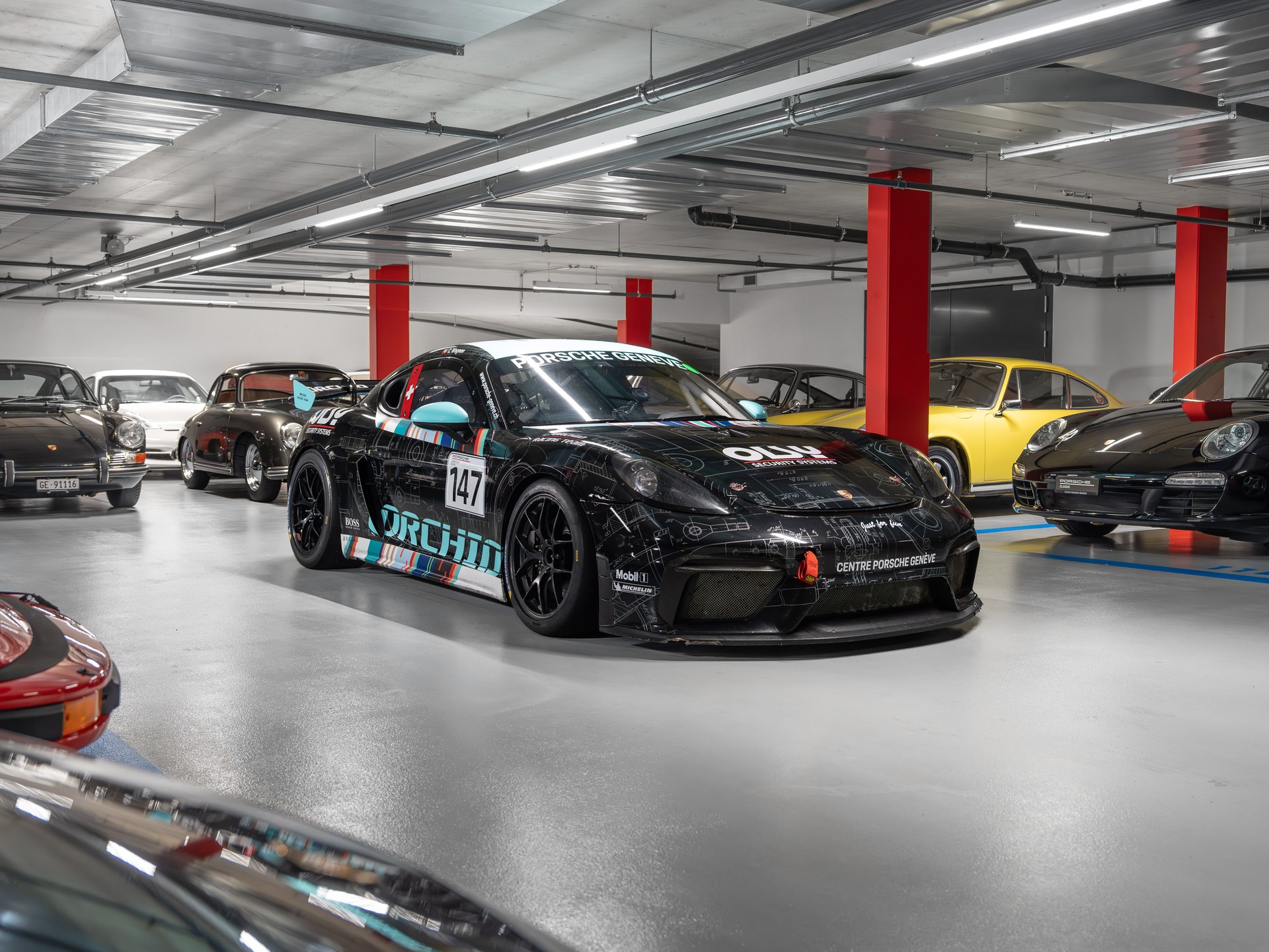 PORSCHE 718 GT4 Club Sport Manthey Racing MR-image-2