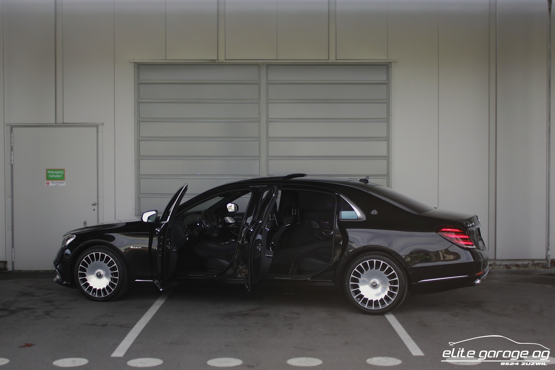 MERCEDES-BENZ S 560 Maybach 4Matic 9G-Tronic-image-2