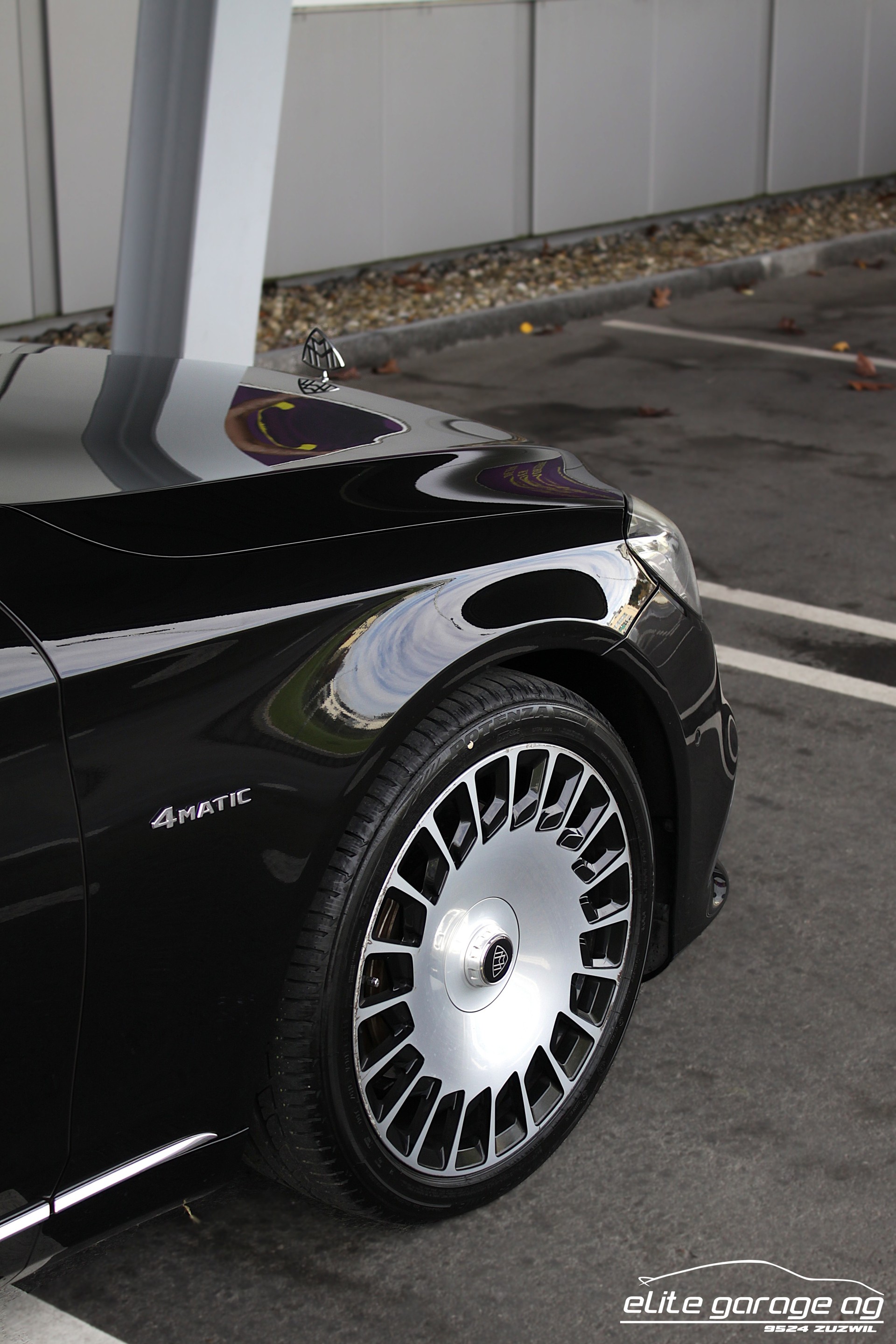 MERCEDES-BENZ S 560 Maybach 4Matic 9G-Tronic-image-9