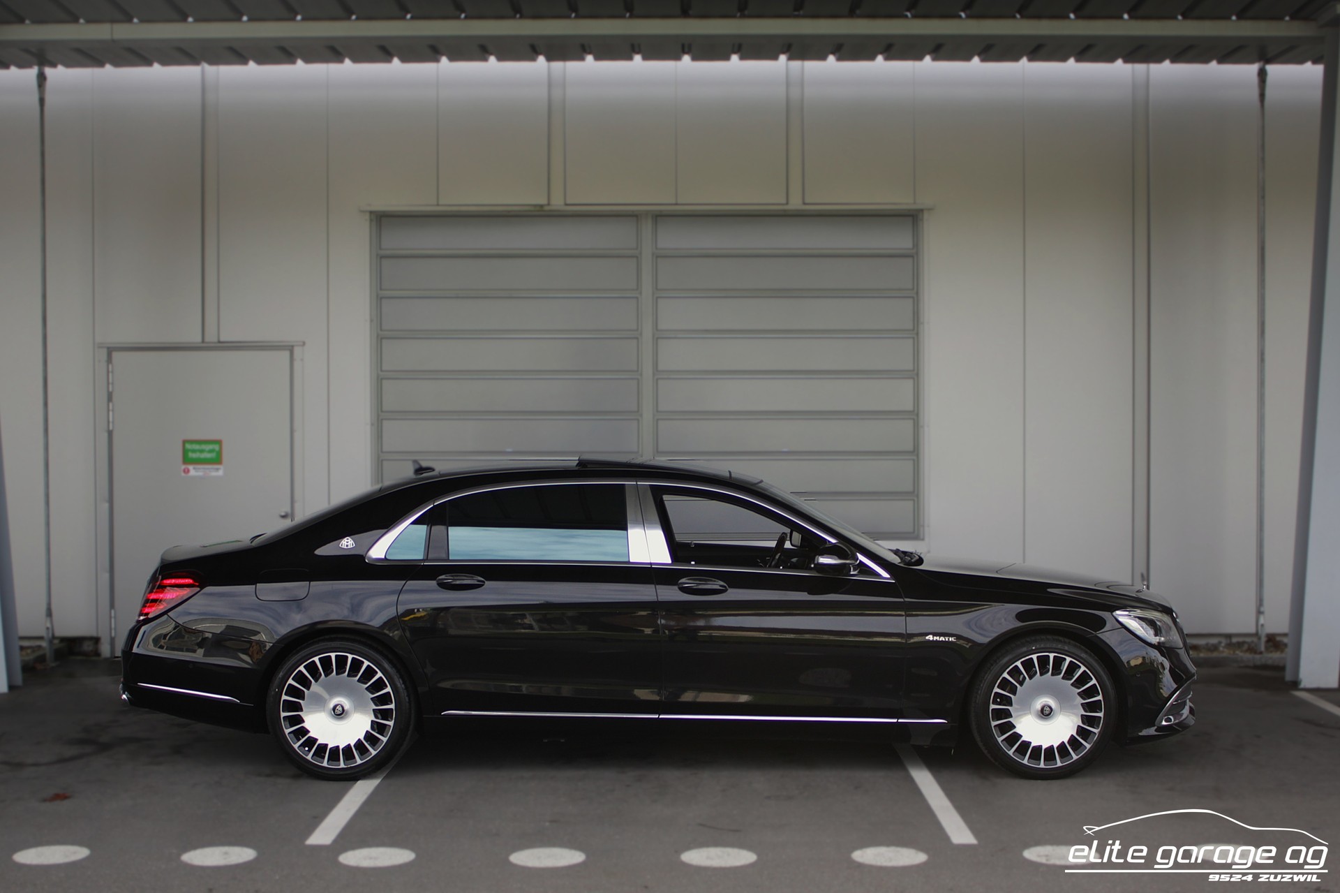 MERCEDES-BENZ S 560 Maybach 4Matic 9G-Tronic-image-5