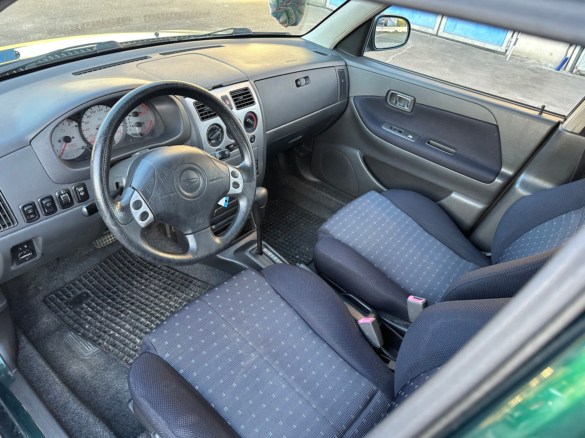 DAIHATSU Sirion 1.3 4x4 V-Line-image-10