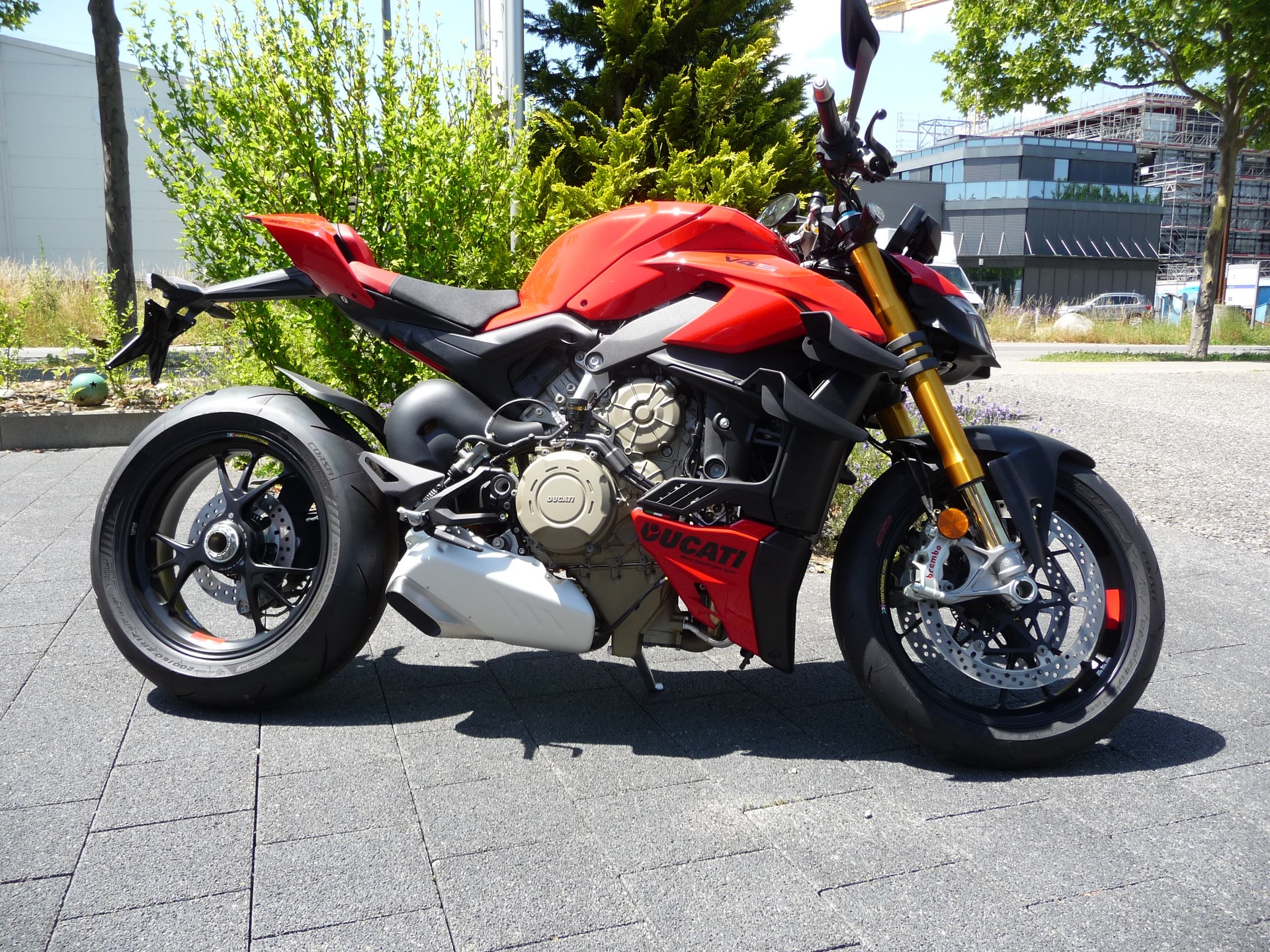 DUCATI Streetfighter V4 S