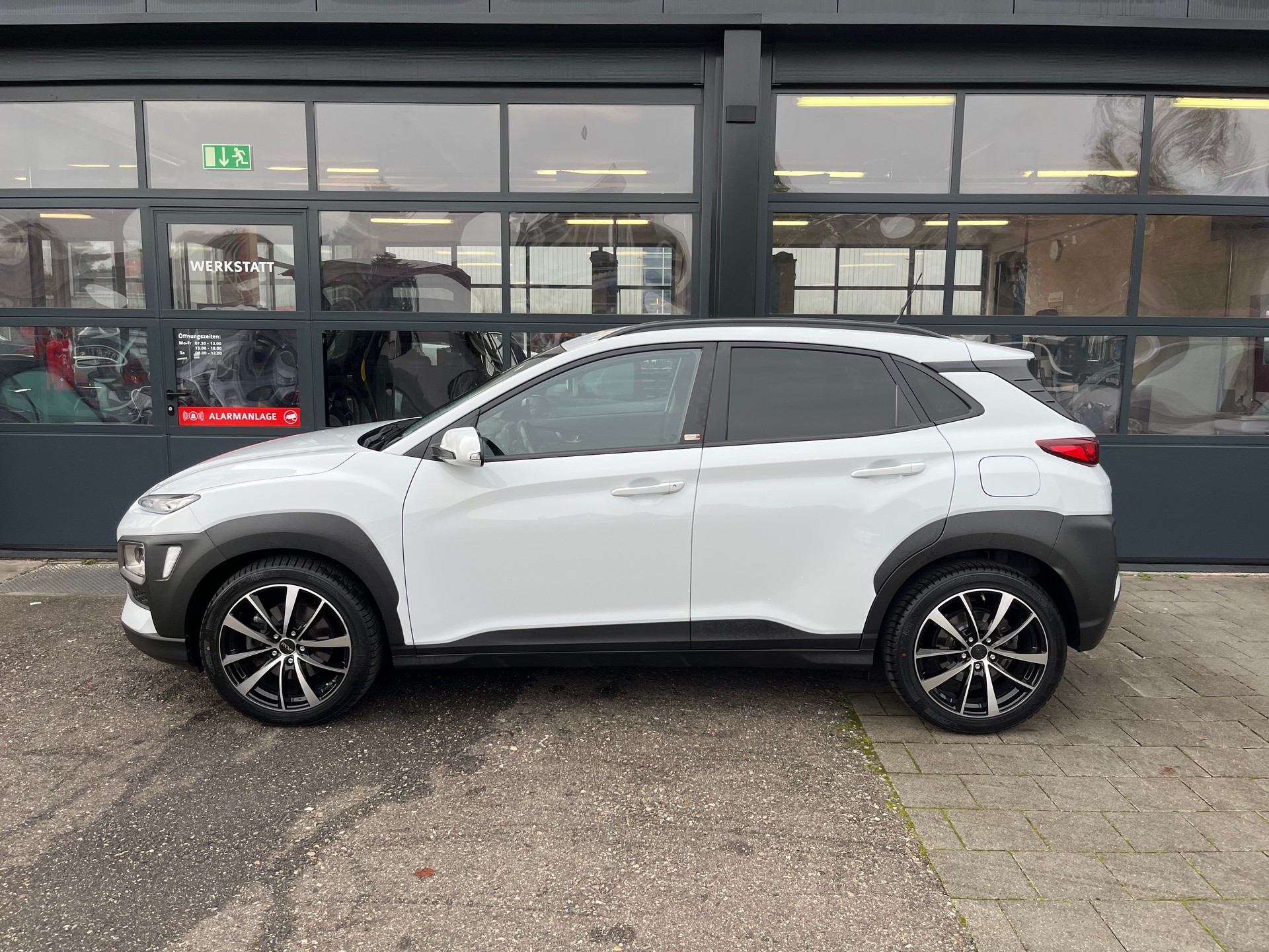 HYUNDAI Kona 1.6 CRDI Vertex 4WD DCT-image-2