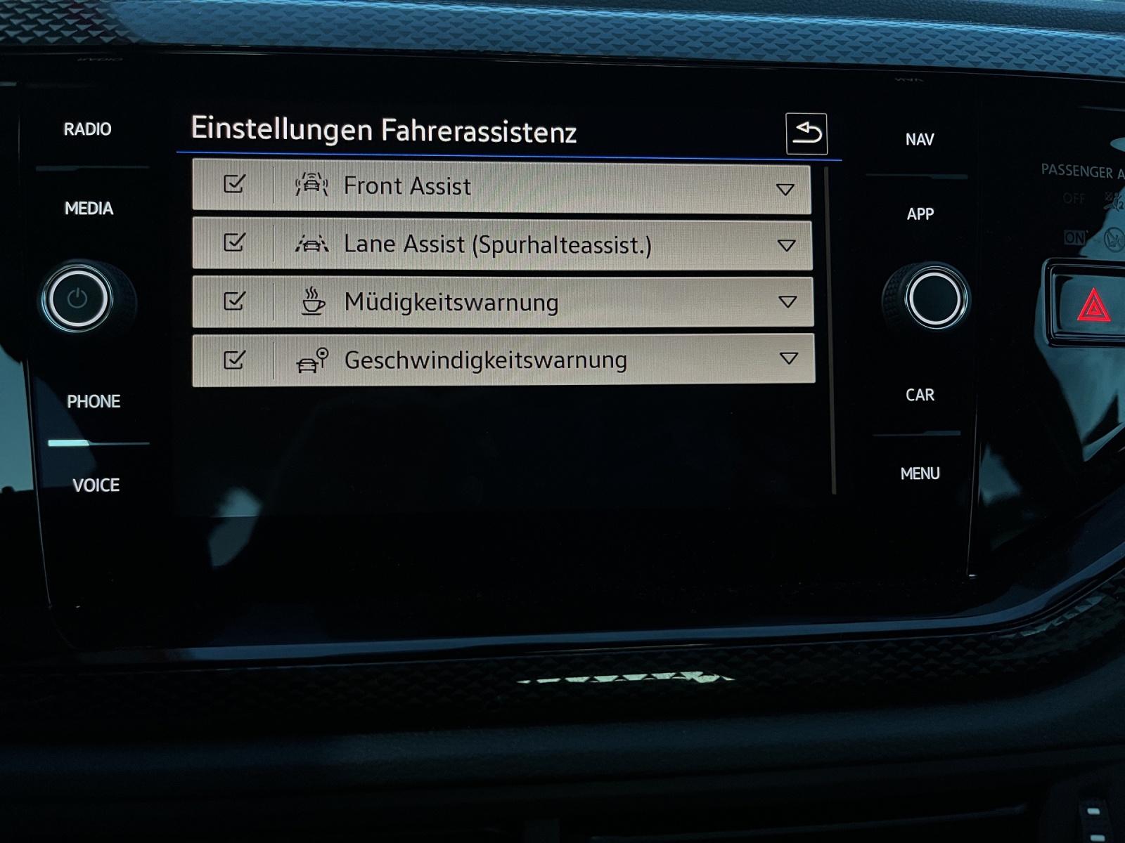 VW Polo 1.0 TSI Life DSG-image-15