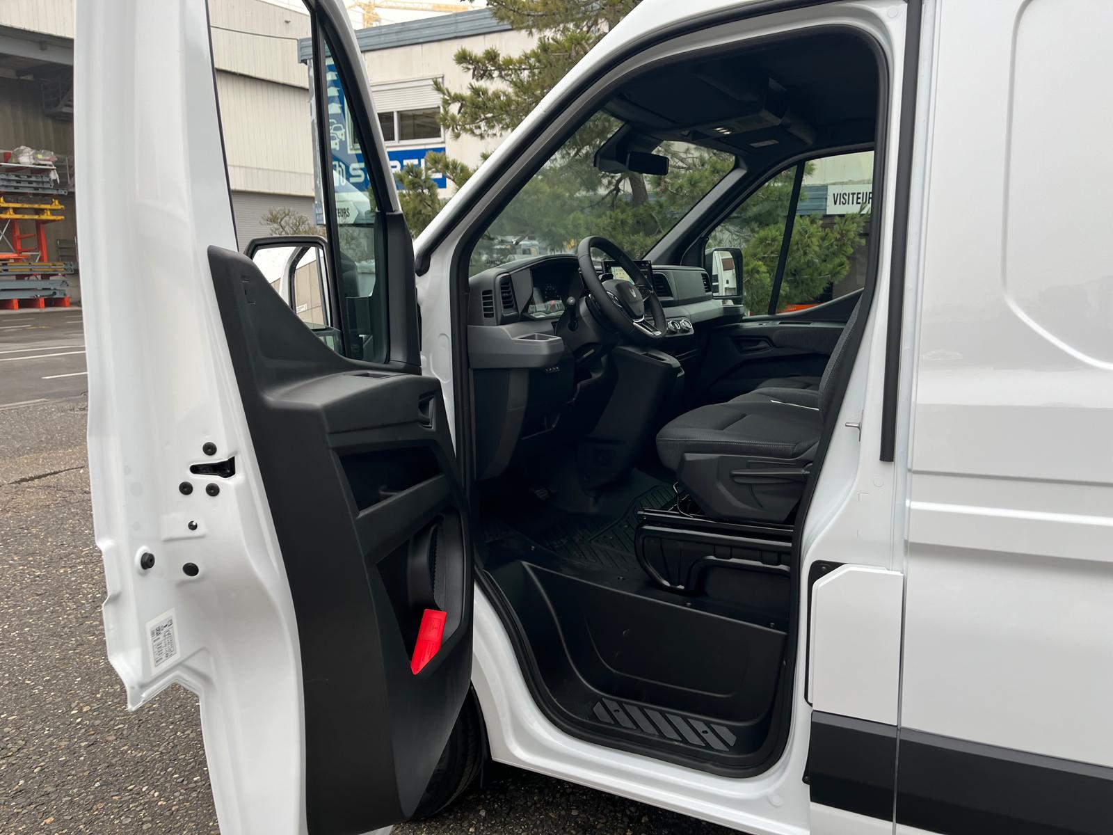 RENAULT MASTER RED L3H2-image-7