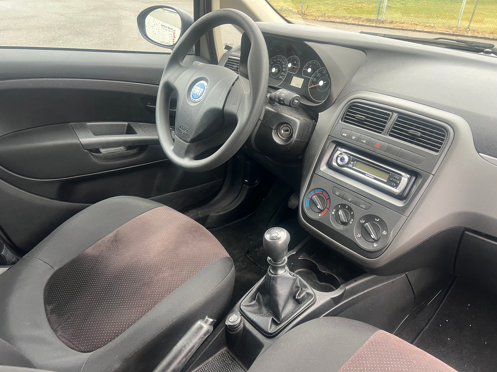 FIAT Punto 1.4 Dynamic-image-9