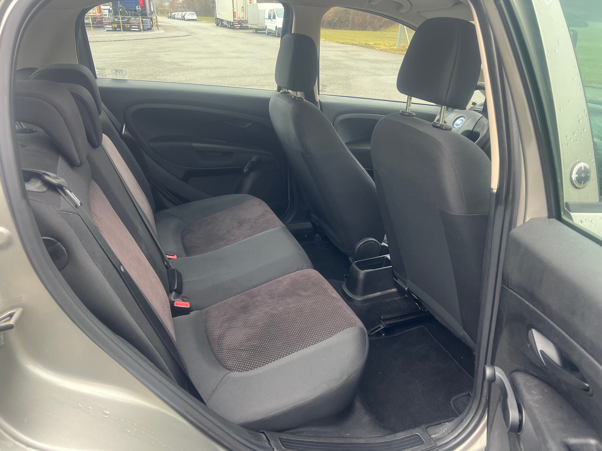FIAT Punto 1.4 Dynamic-image-10