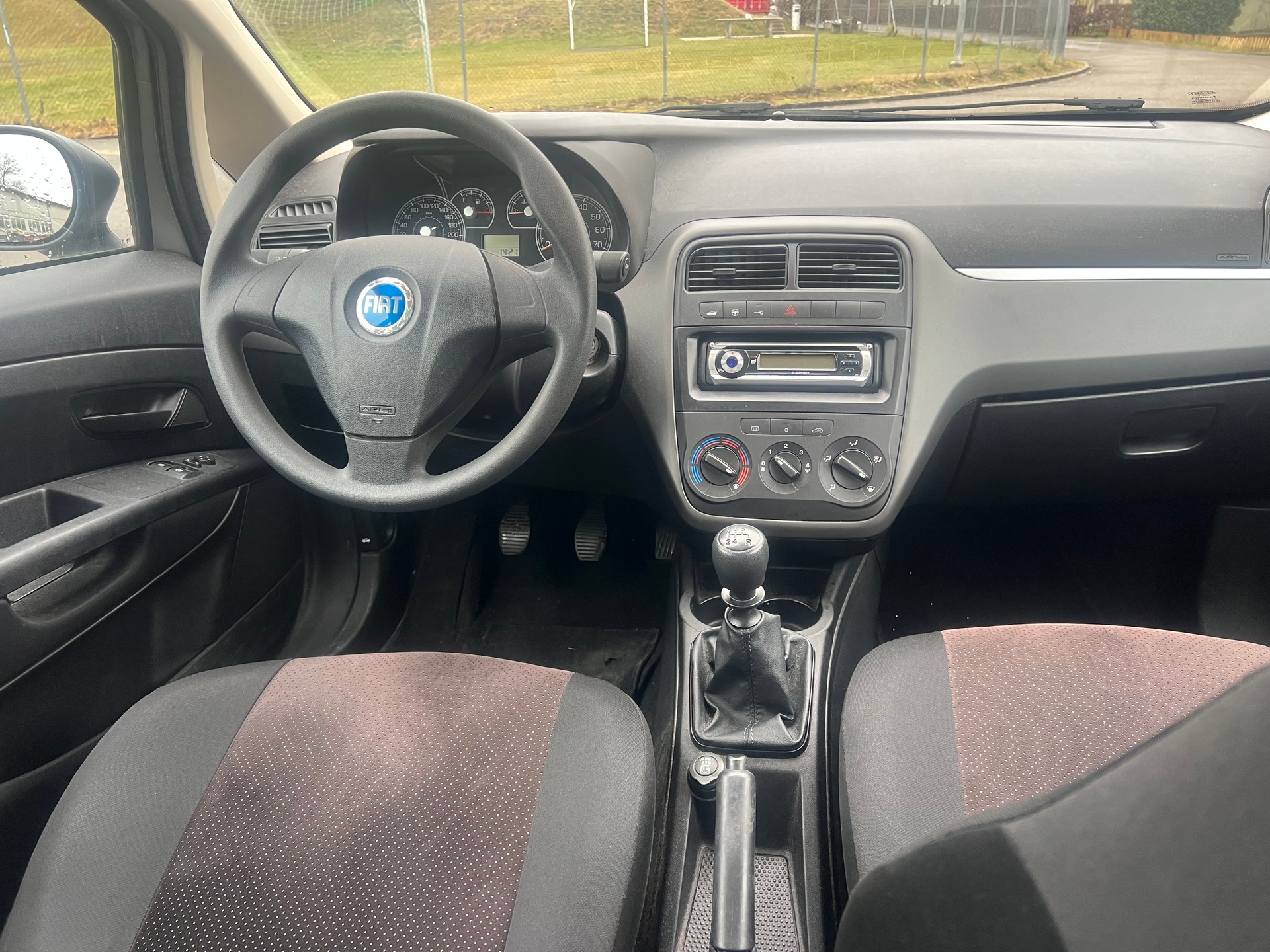 FIAT Punto 1.4 Dynamic-image-8