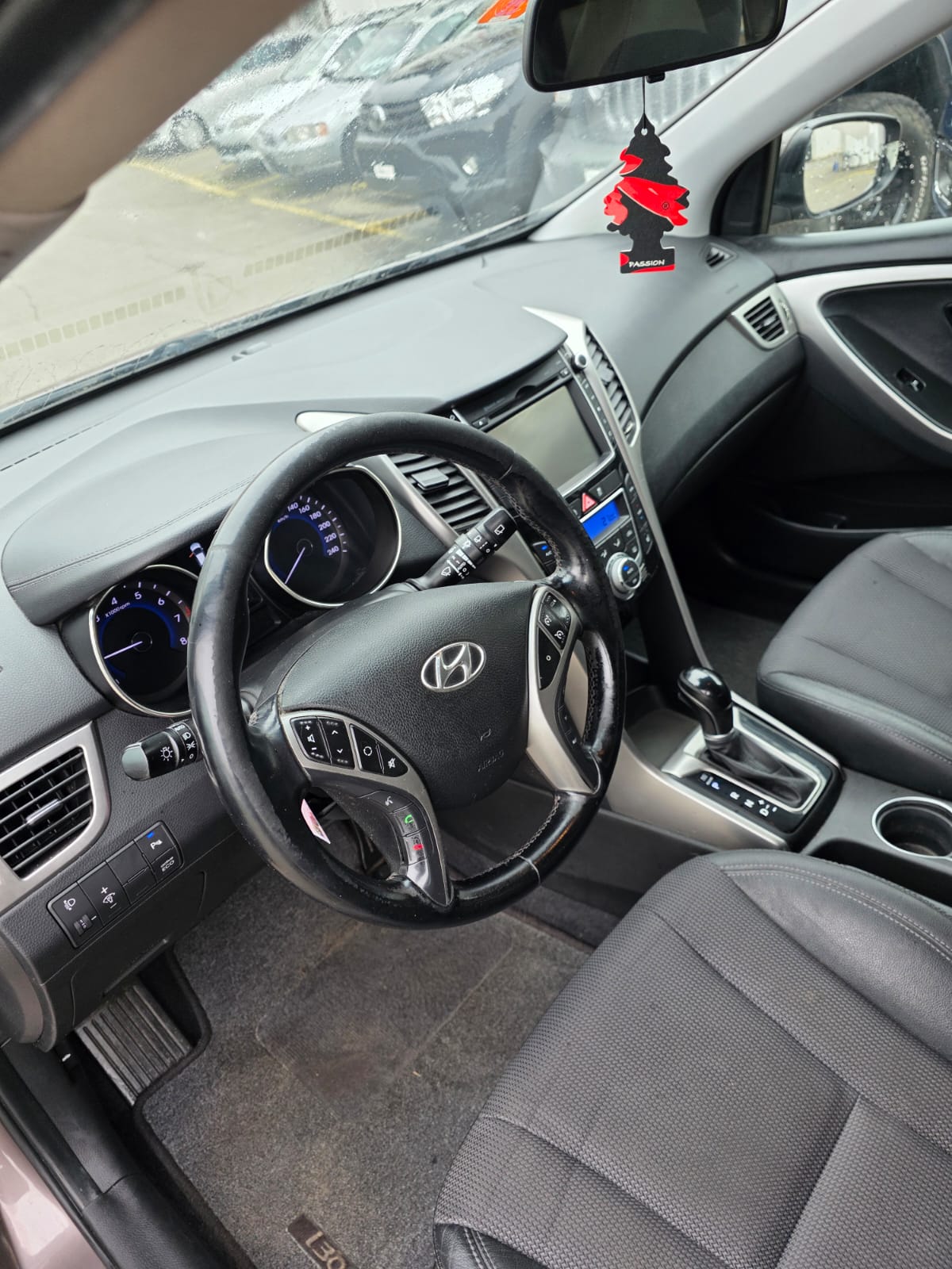 HYUNDAI i30 Wagon 1.6 GDI Premium Automatic-image-1