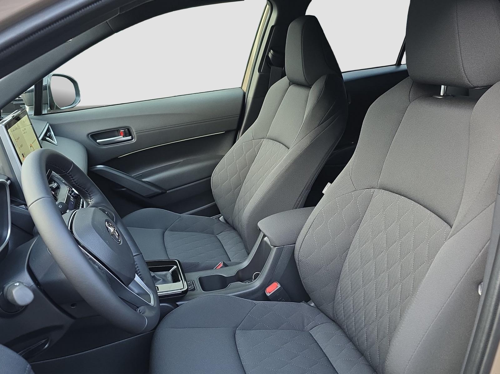 TOYOTA Corolla Cross 2.0 HSD Trend AWD-i-image-9